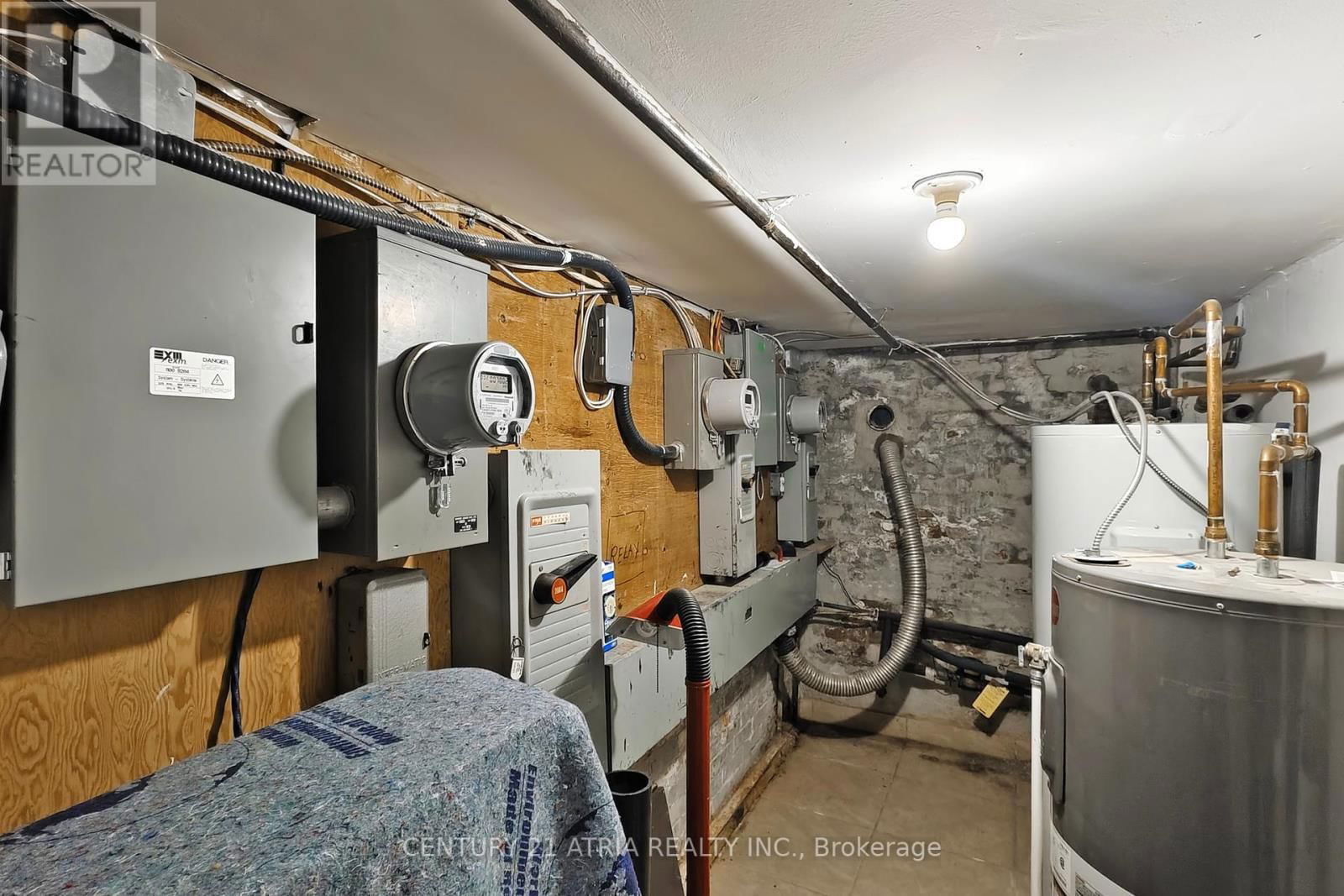 Lower - 2828 DANFORTH AVENUE Image 22