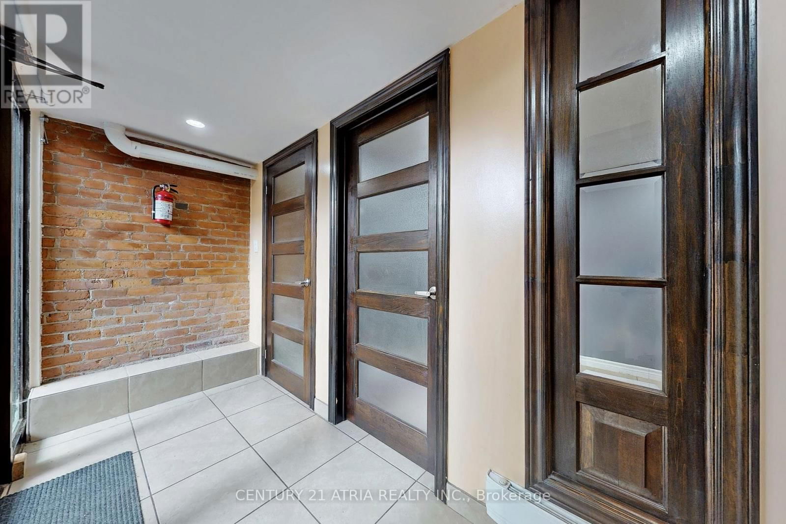 Lower - 2828 DANFORTH AVENUE Image 7