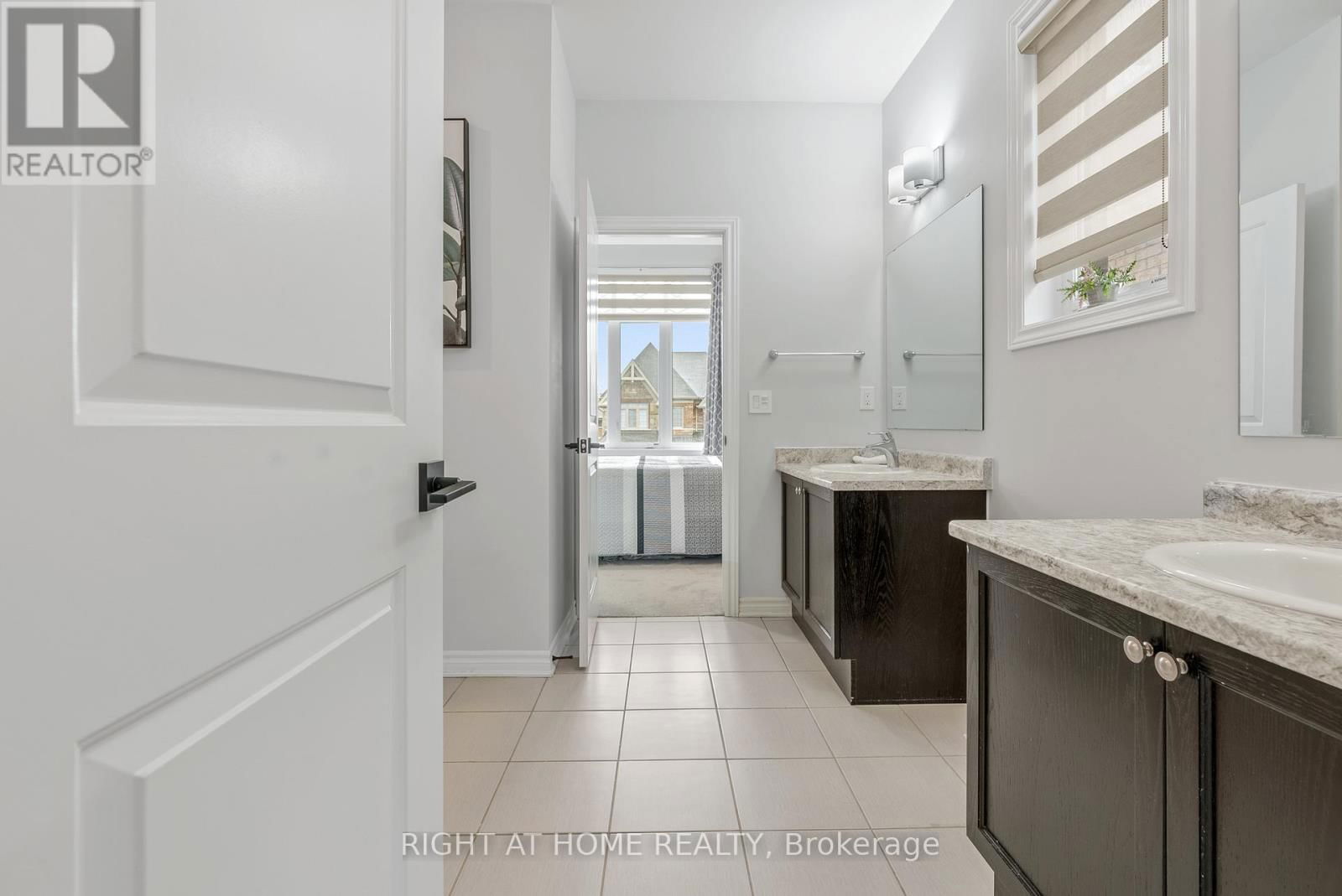 41 BREMNER STREET Image 30