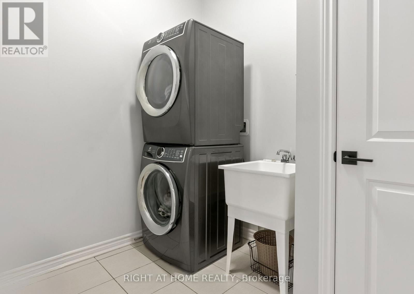 41 BREMNER STREET Image 33