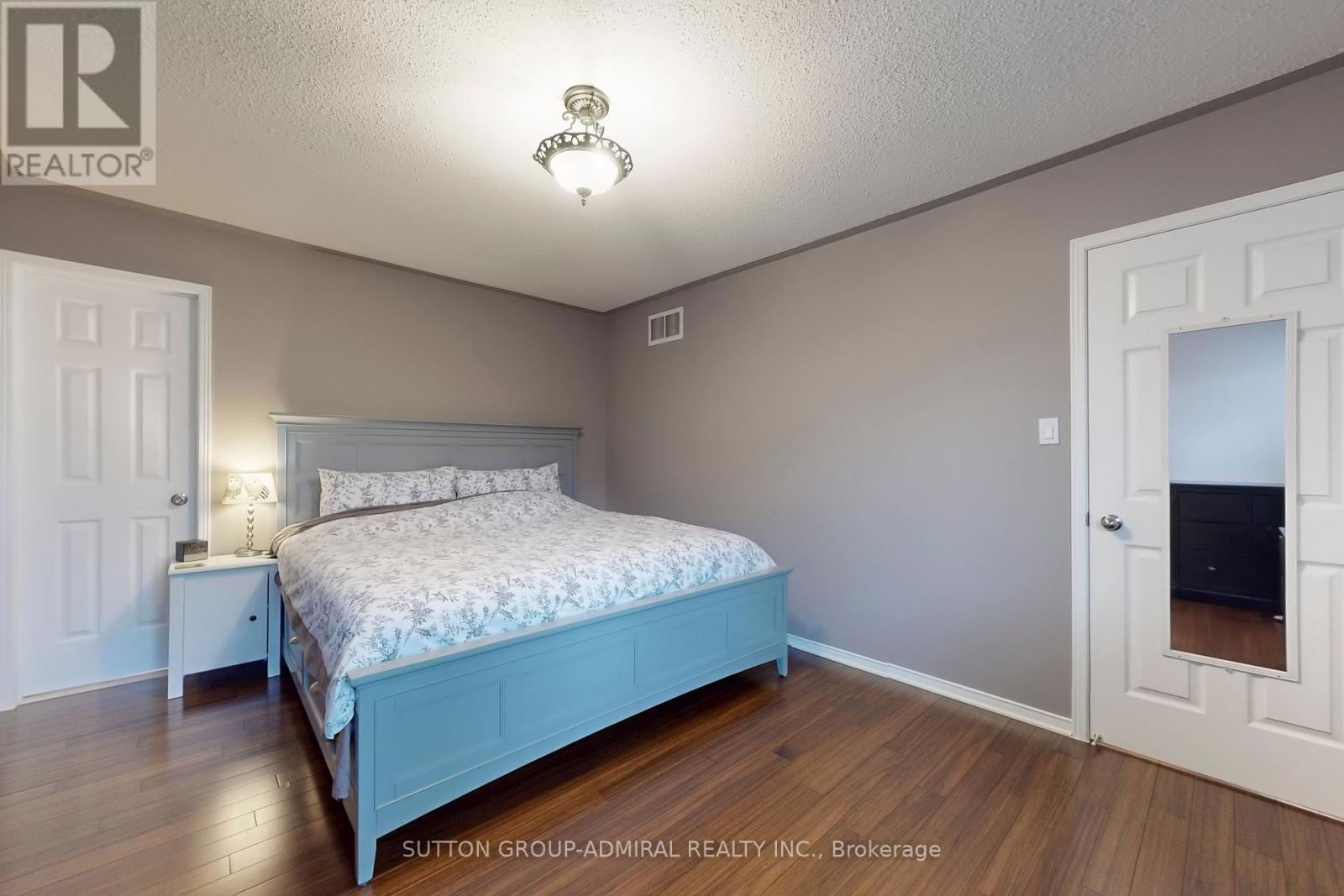 4 BLANCHARD COURT Image 24