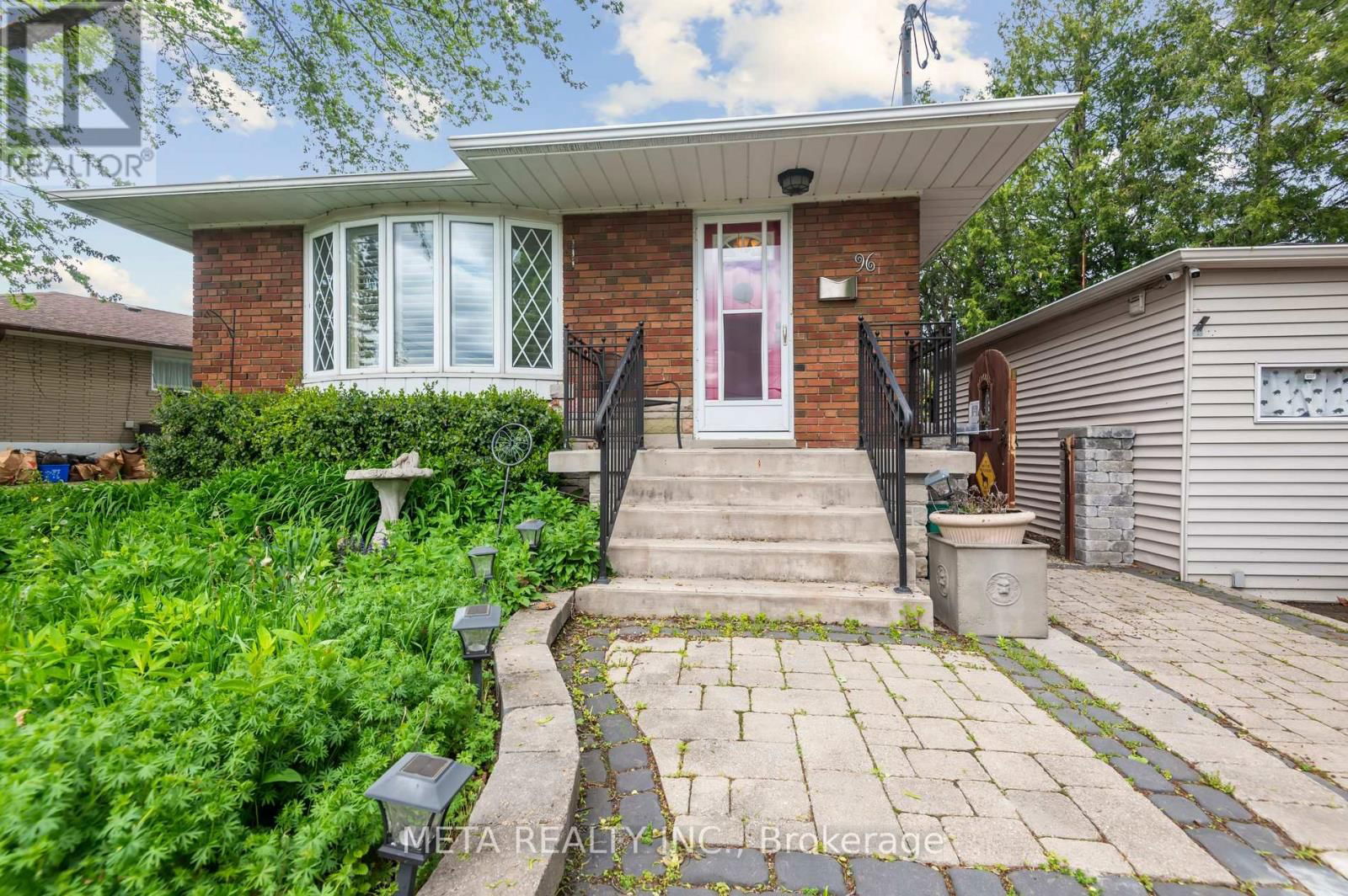96 SHROPSHIRE DRIVE Image 2