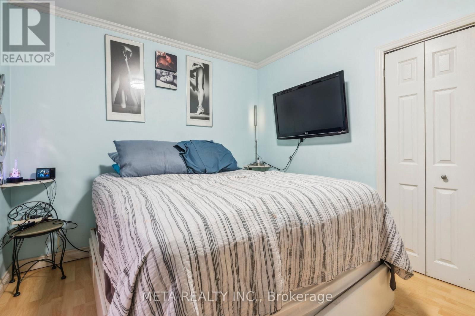 96 SHROPSHIRE DRIVE Image 26