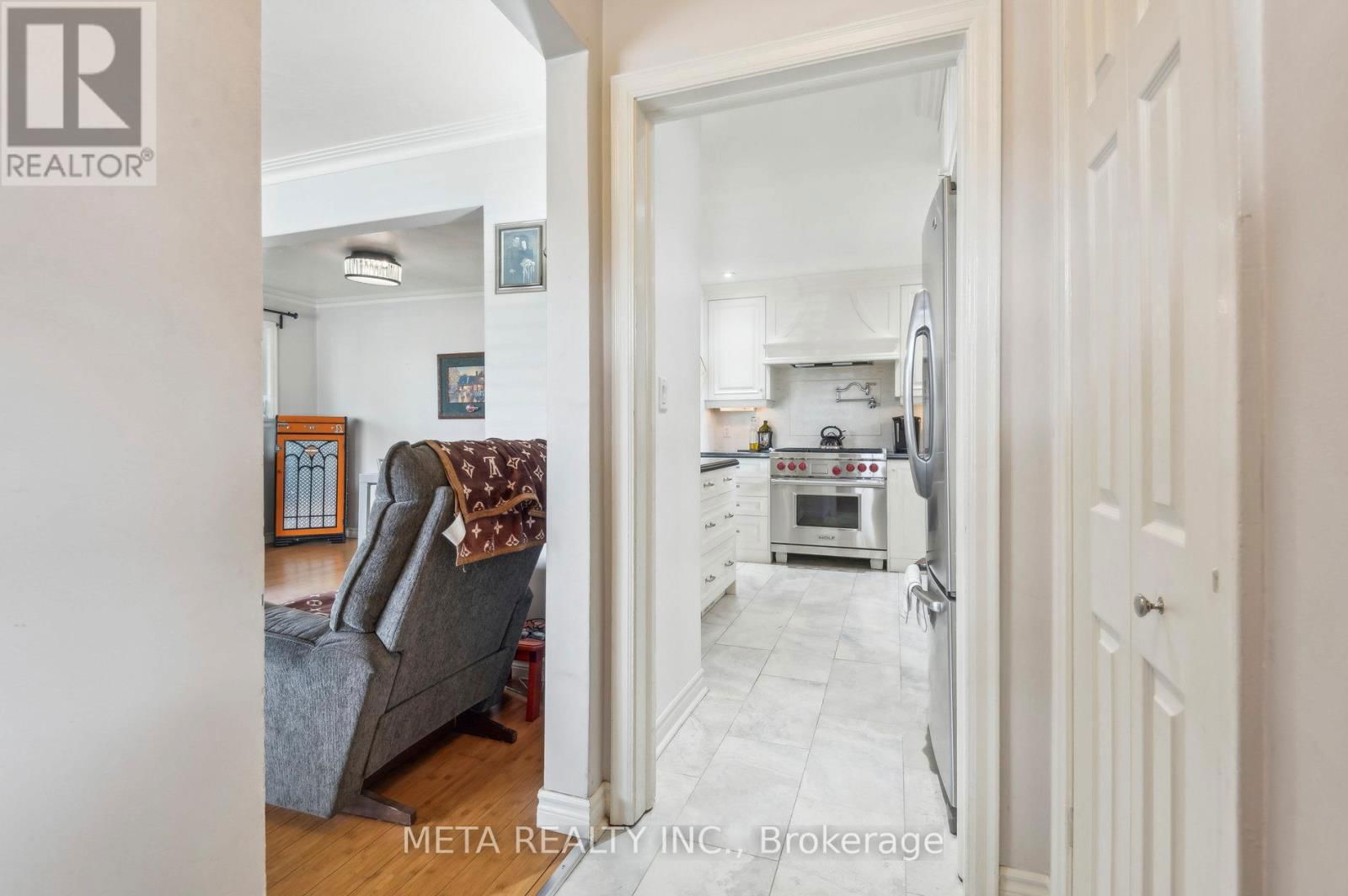 96 SHROPSHIRE DRIVE Image 3