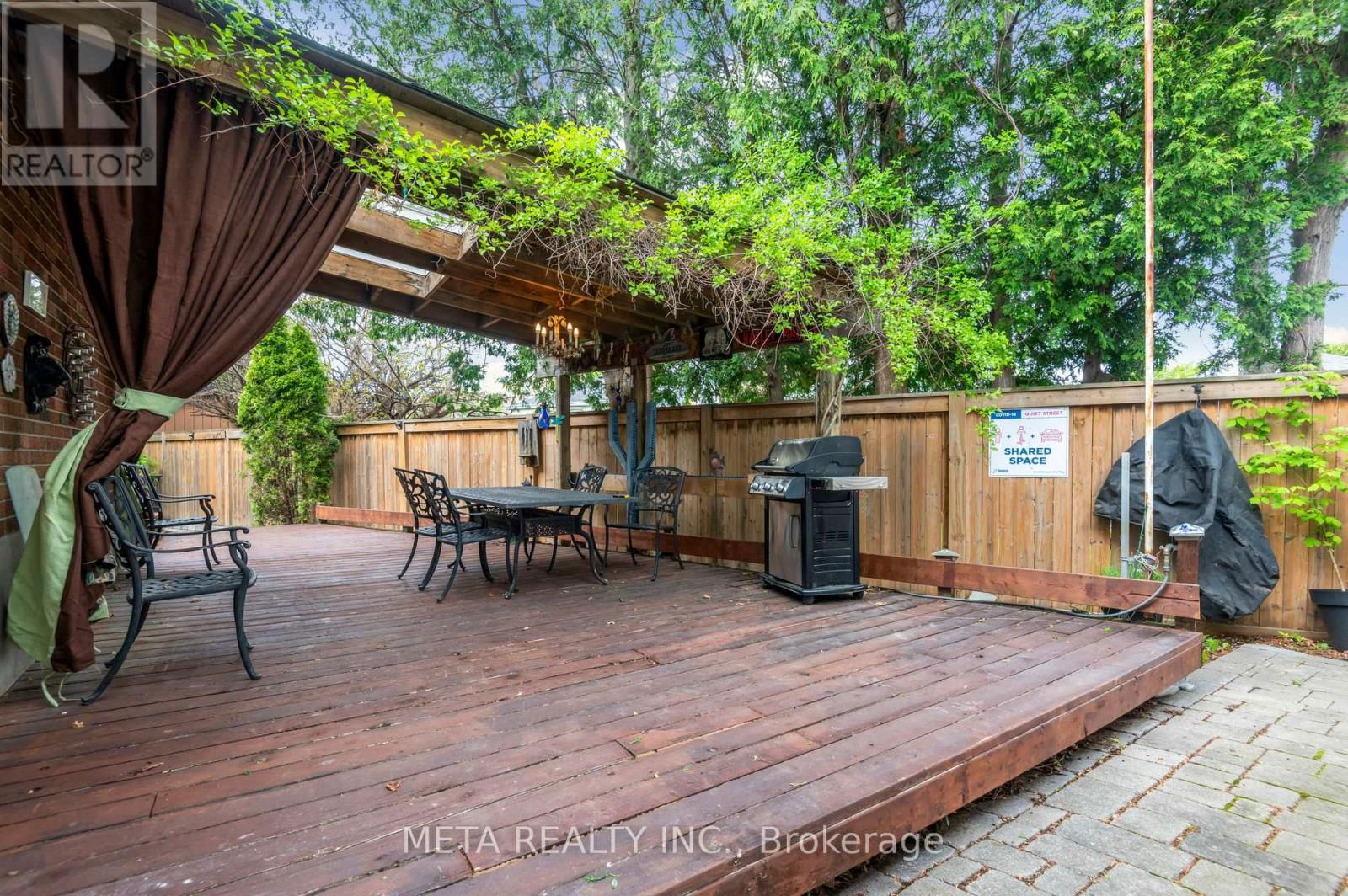96 SHROPSHIRE DRIVE Image 45