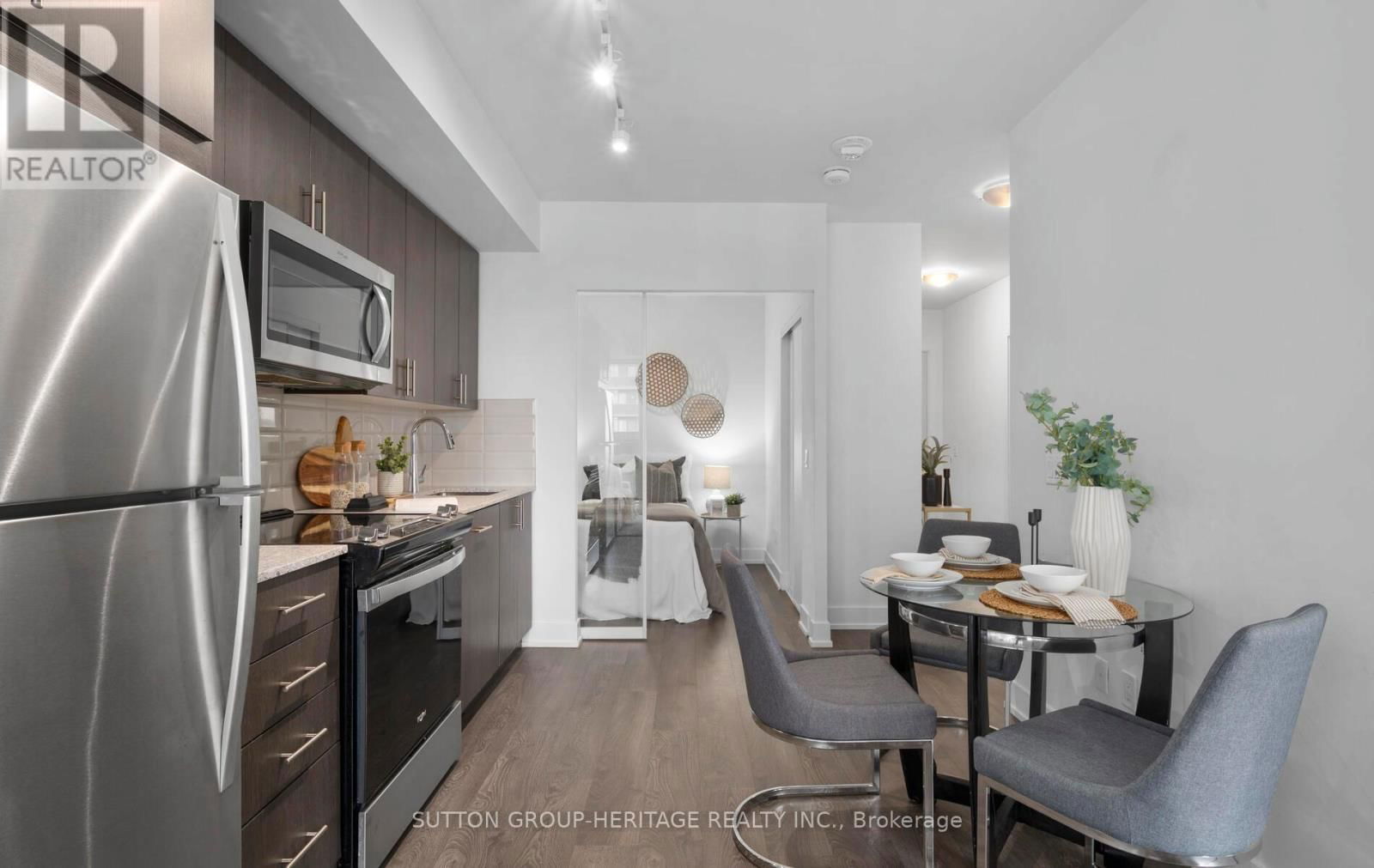 1215 - 2550 SIMCOE STREET NORTH Image 12