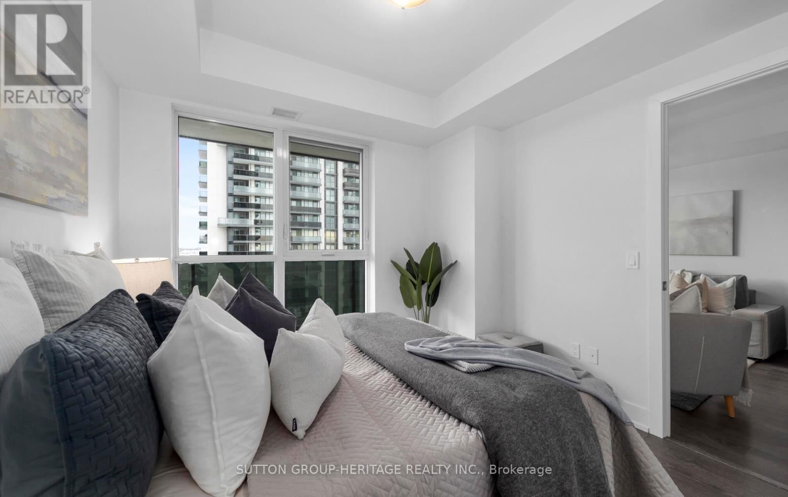 1215 - 2550 SIMCOE STREET NORTH Image 17