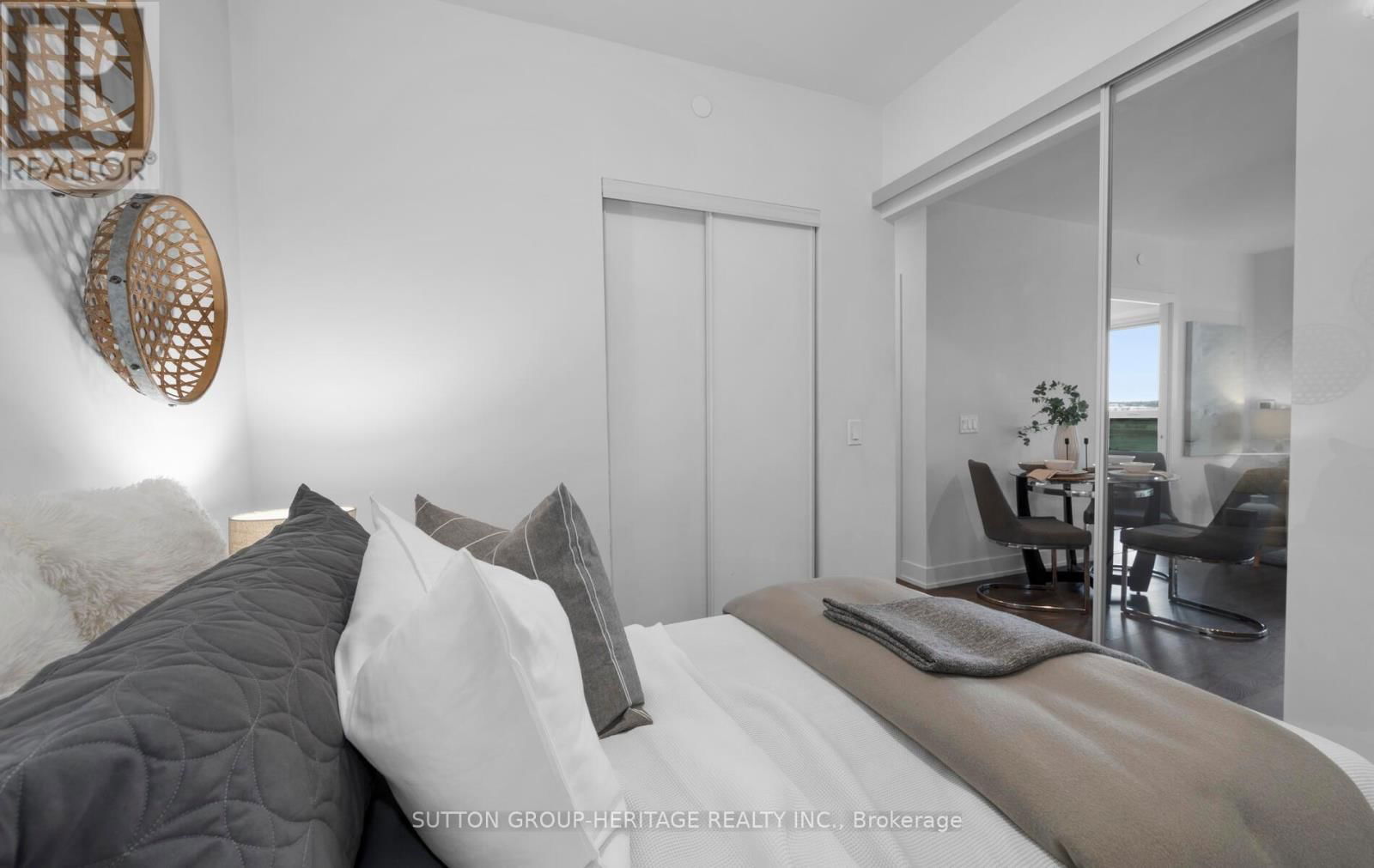 1215 - 2550 SIMCOE STREET NORTH Image 24