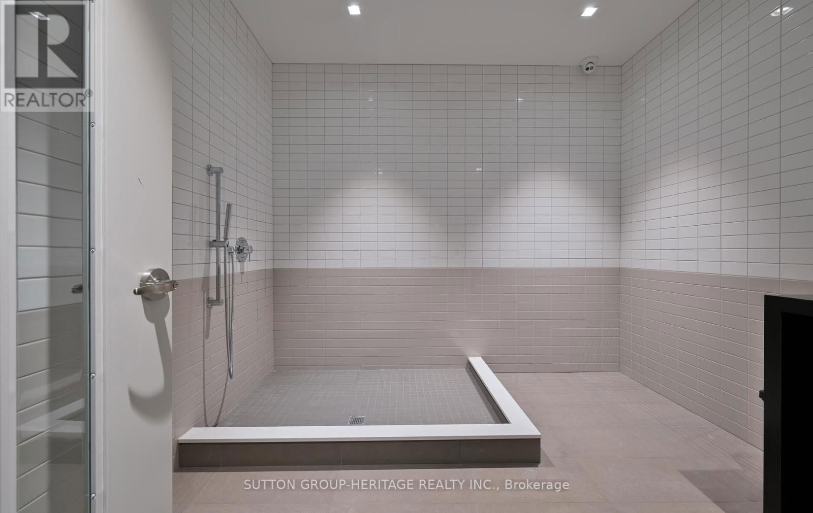1215 - 2550 SIMCOE STREET NORTH Image 37