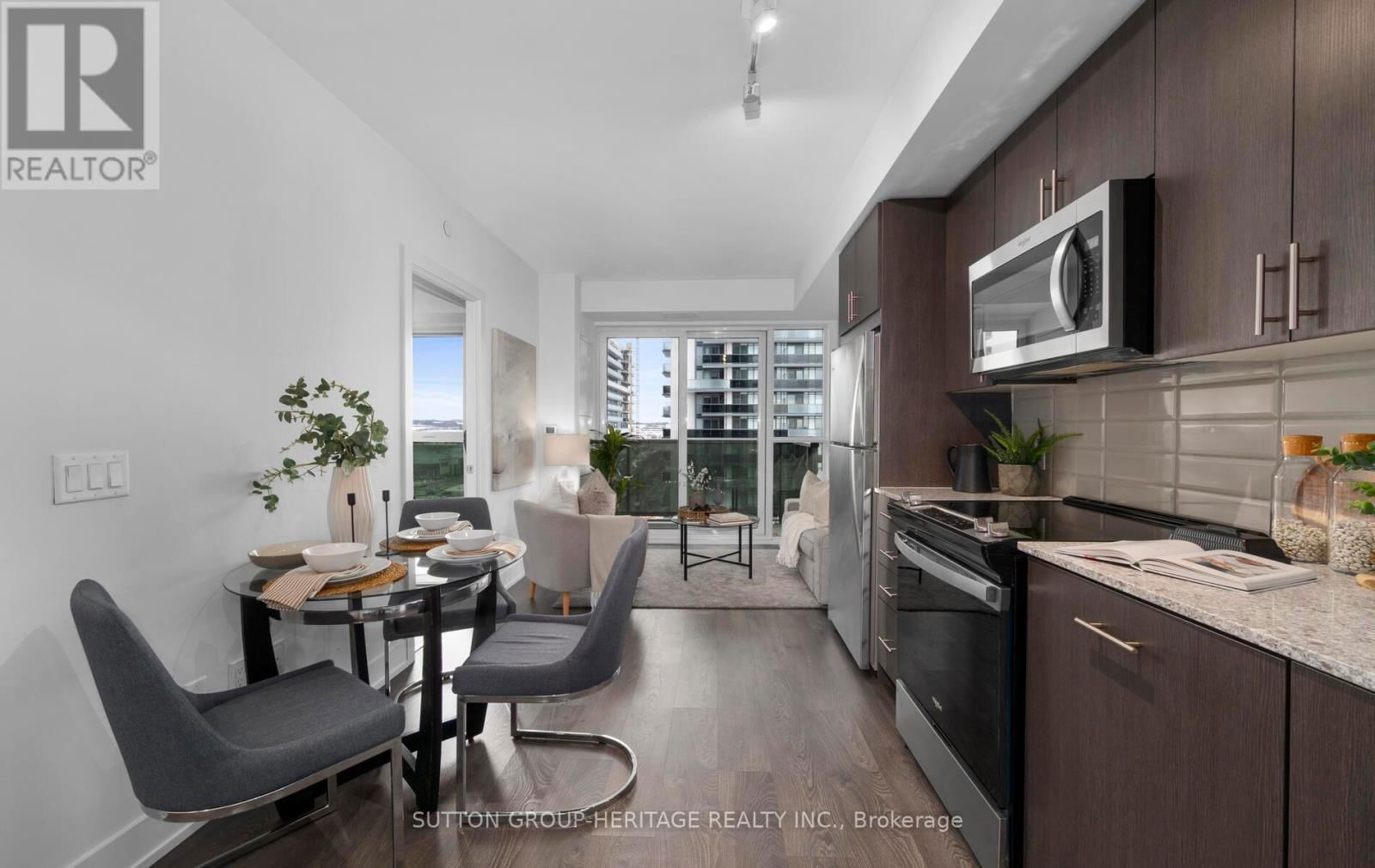 1215 - 2550 SIMCOE STREET NORTH Image 8