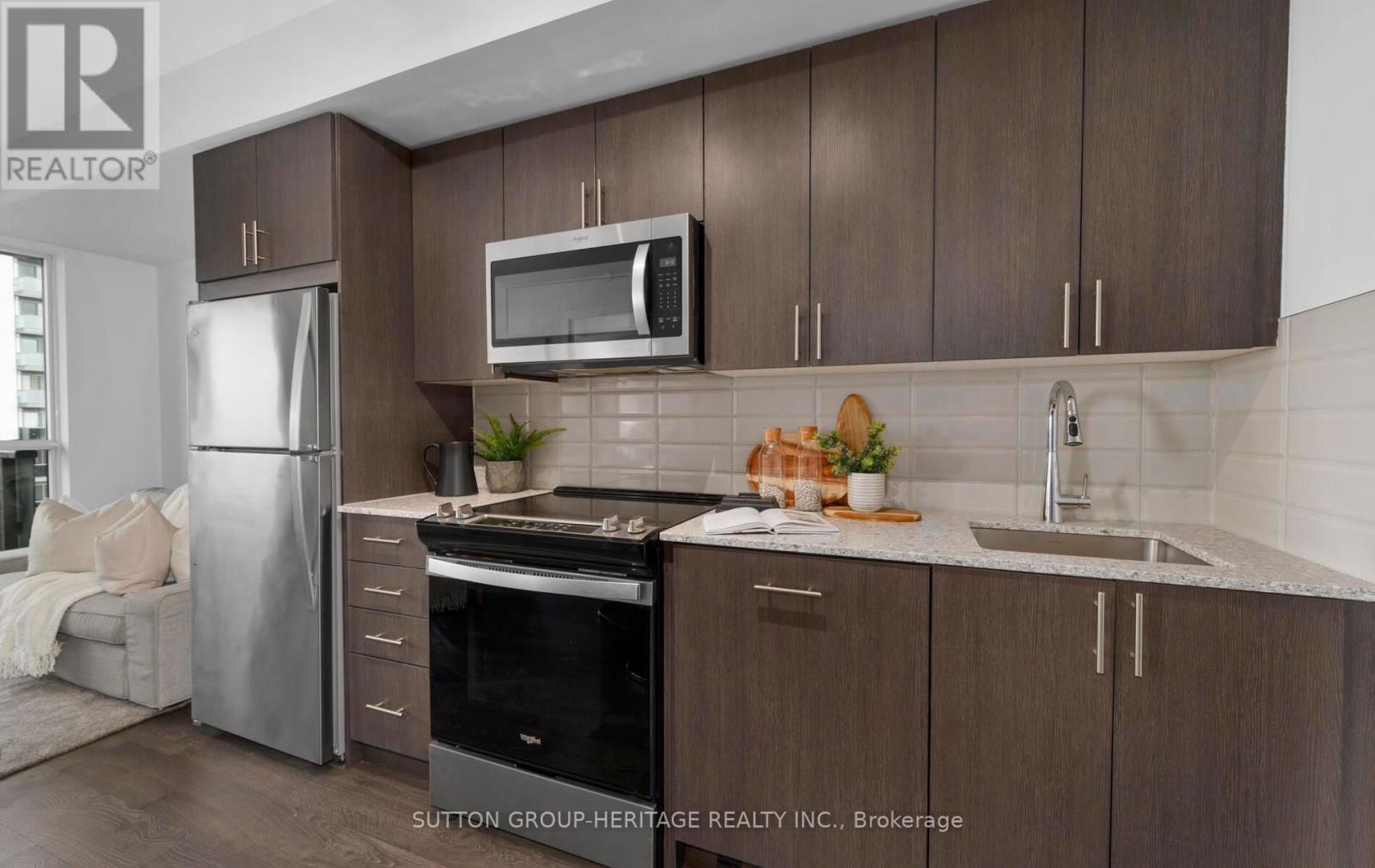 1215 - 2550 SIMCOE STREET NORTH Image 9