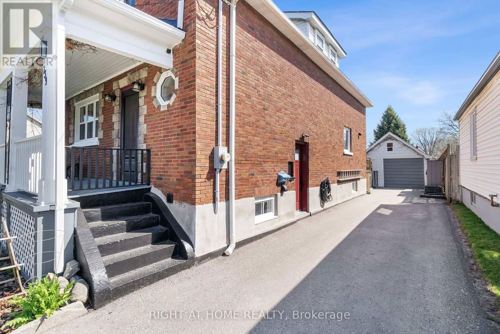 739 ALBERT STREET Image 2