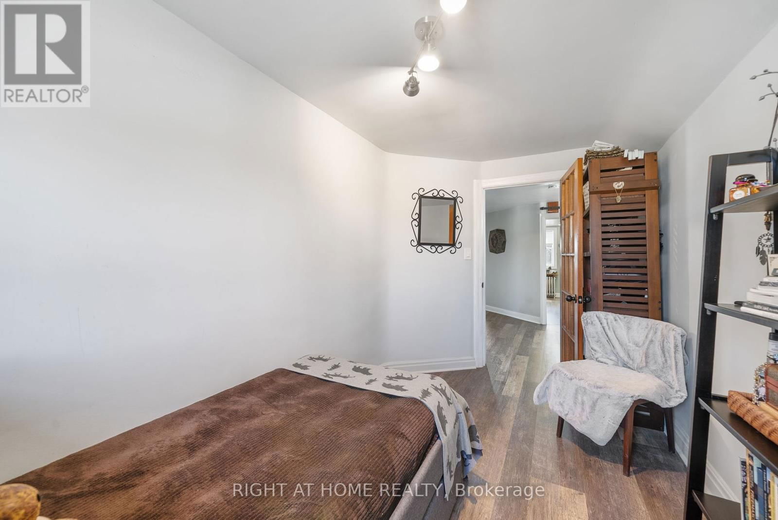 739 ALBERT STREET Image 25