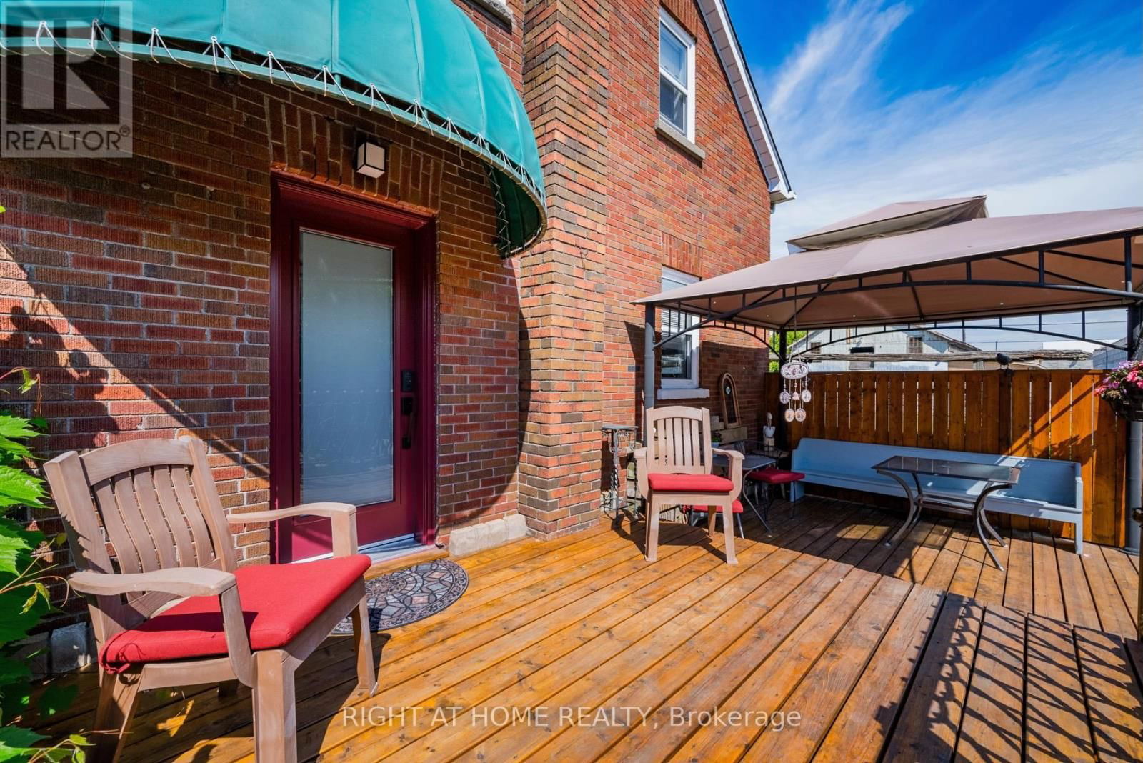 739 ALBERT STREET Image 39