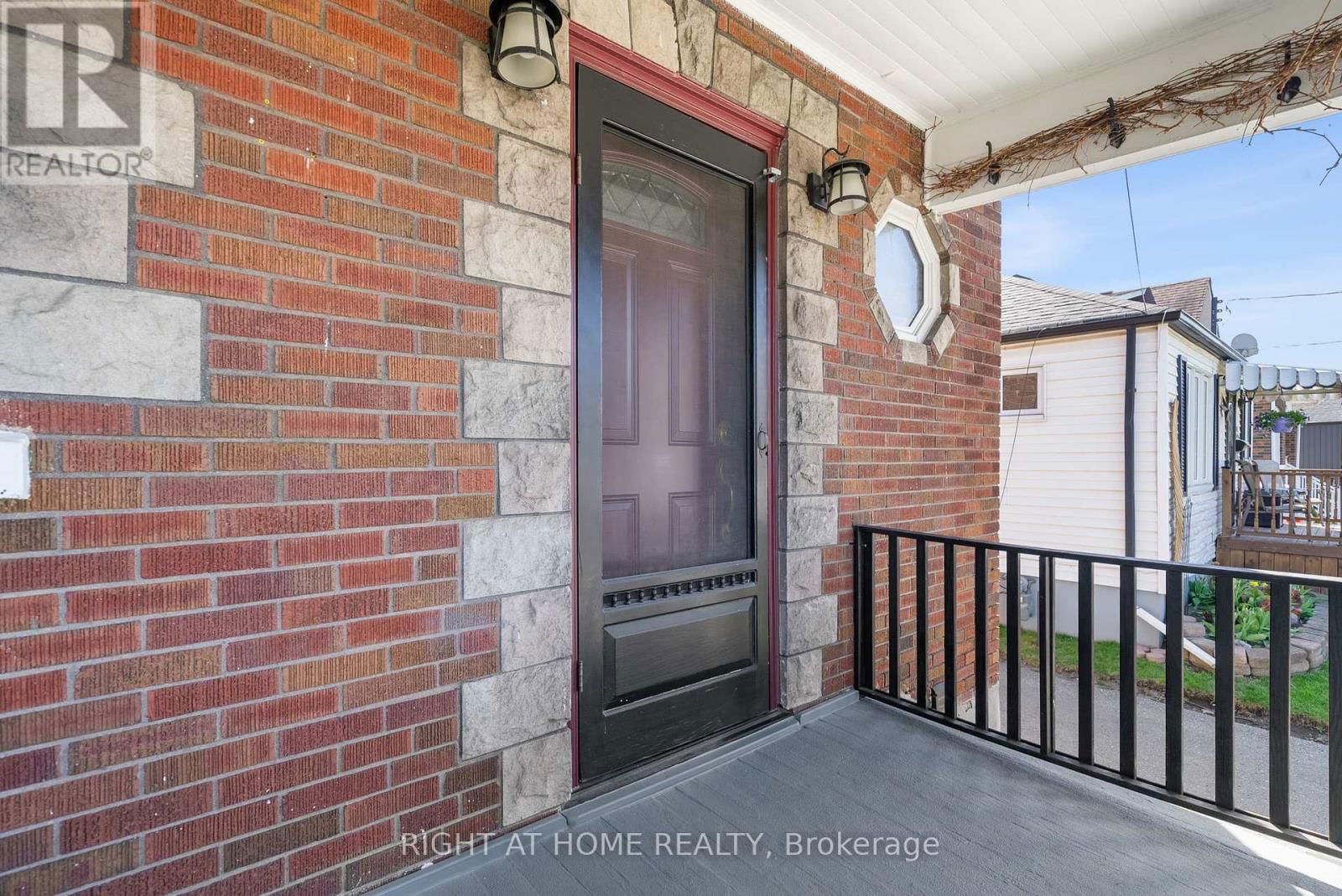 739 ALBERT STREET Image 4