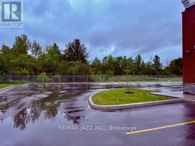13 - 472 TAUNTON ROAD WEST Image 10