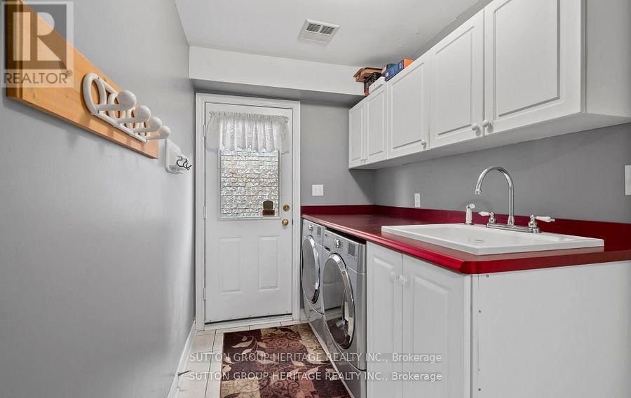 2330 SOUTHCOTT ROAD Image 20