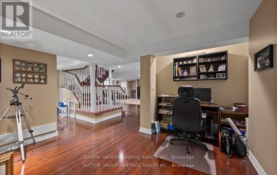 2330 SOUTHCOTT ROAD Image 21