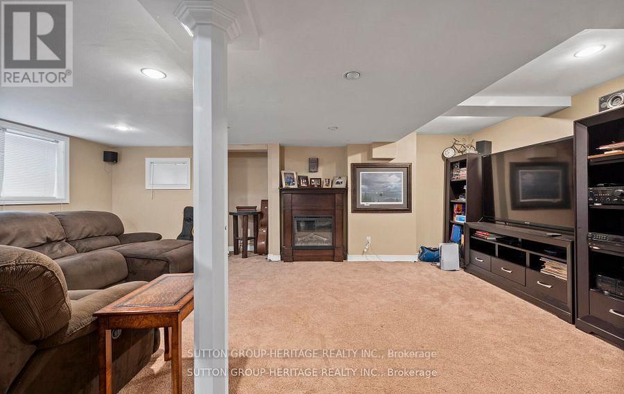 2330 SOUTHCOTT ROAD Image 22
