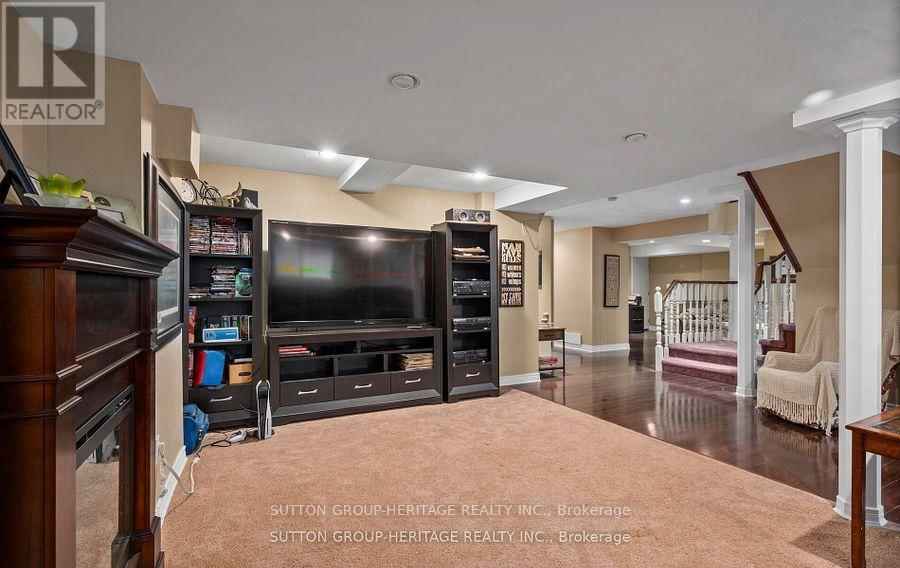 2330 SOUTHCOTT ROAD Image 23