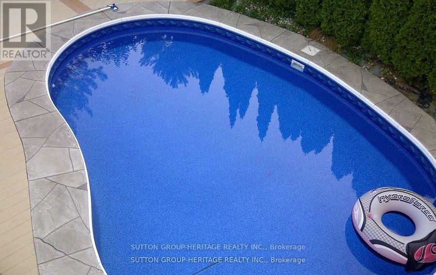 2330 SOUTHCOTT ROAD Image 28