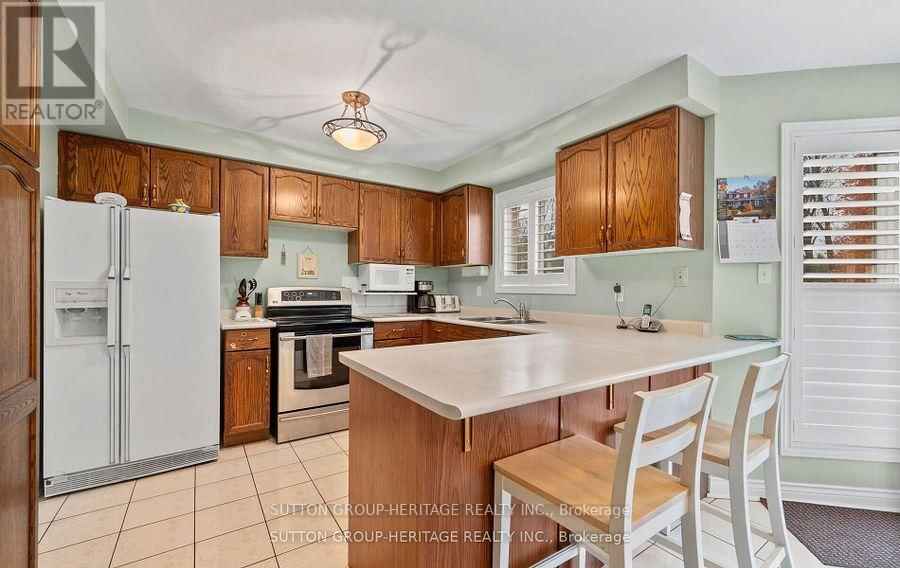 2330 SOUTHCOTT ROAD Image 9