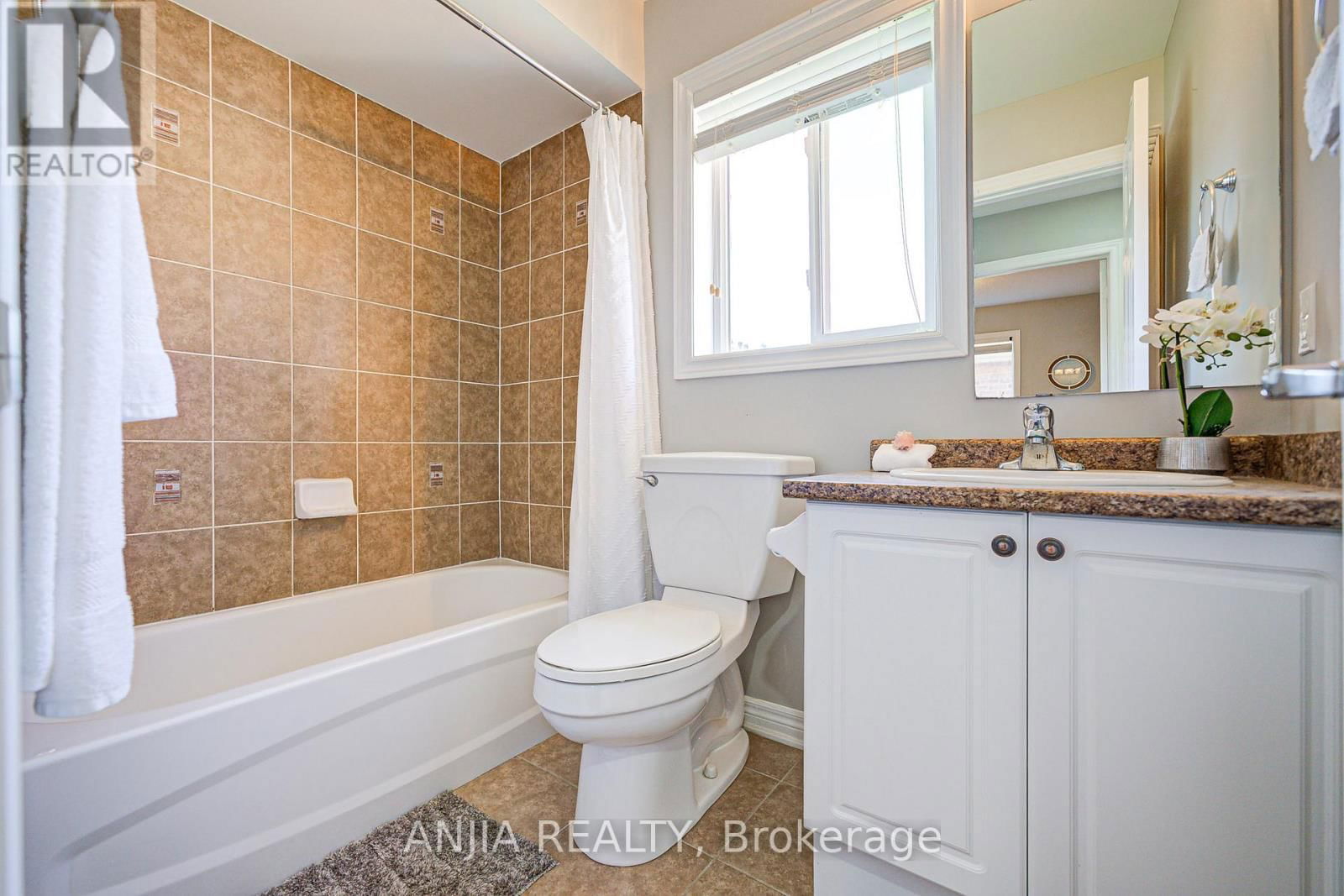 63 BROWNRIDGE PLACE Image 23