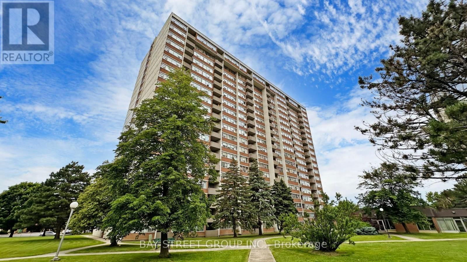 1607 - 25 SILVER SPRINGS BOULEVARD Image 1