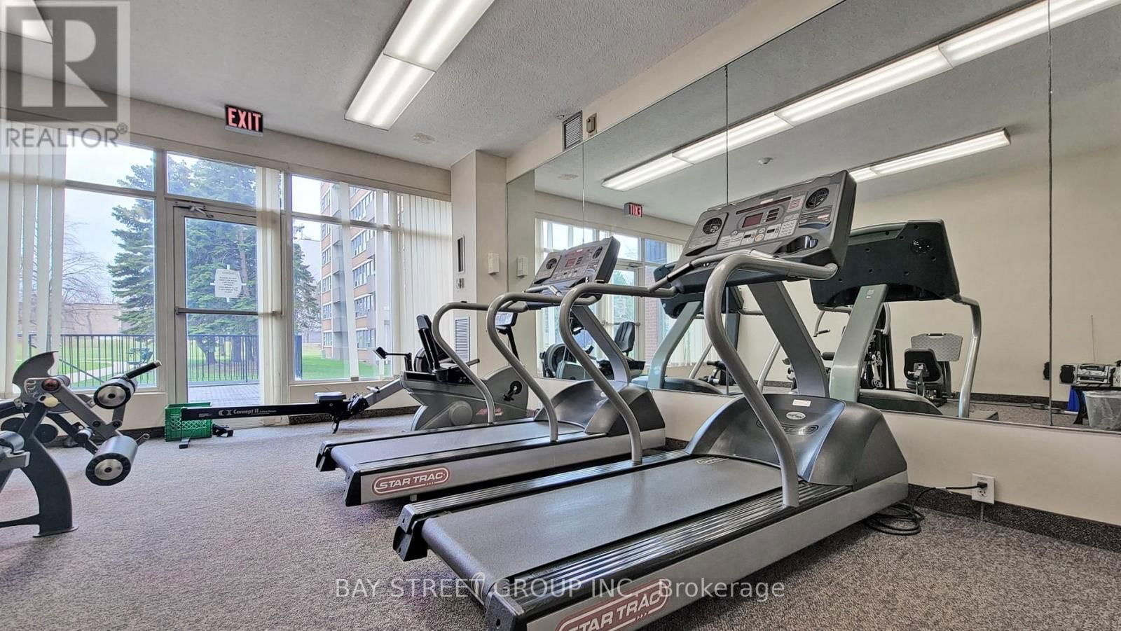1607 - 25 SILVER SPRINGS BOULEVARD Image 23