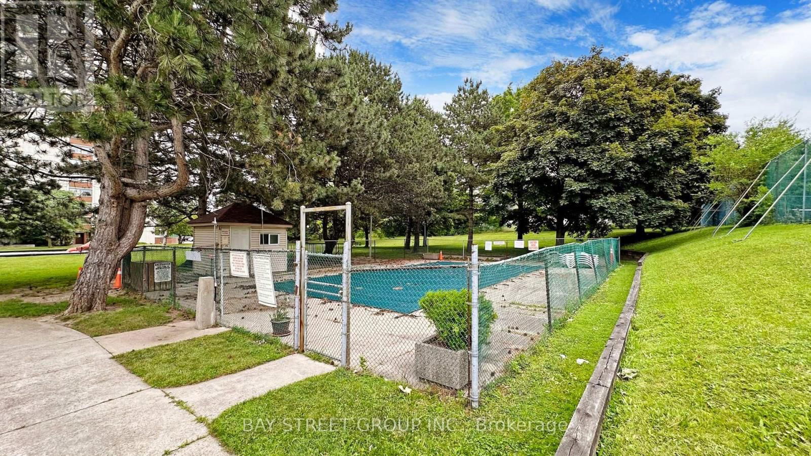 1607 - 25 SILVER SPRINGS BOULEVARD Image 30