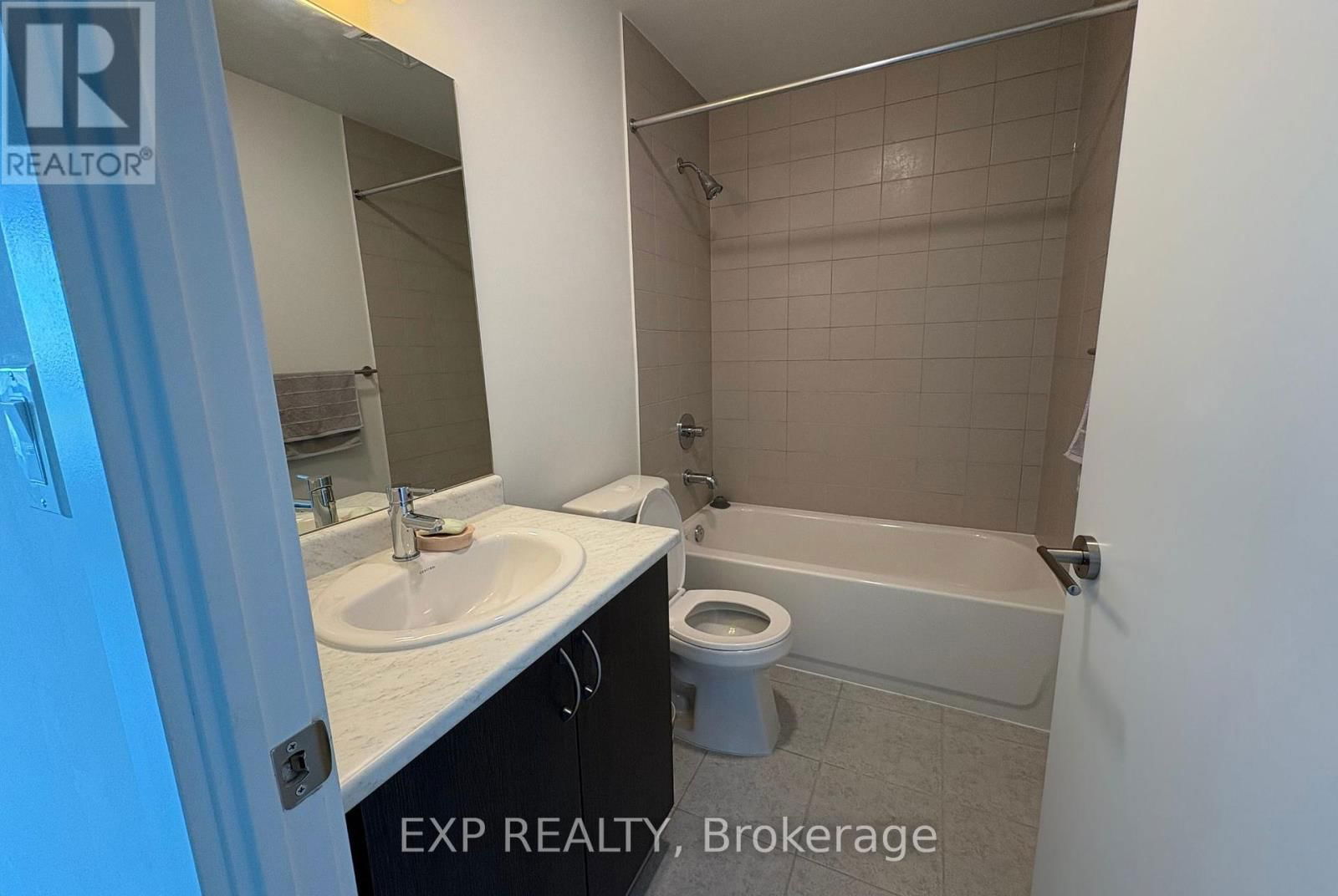 1513 - 1346 DANFORTH ROAD Image 16