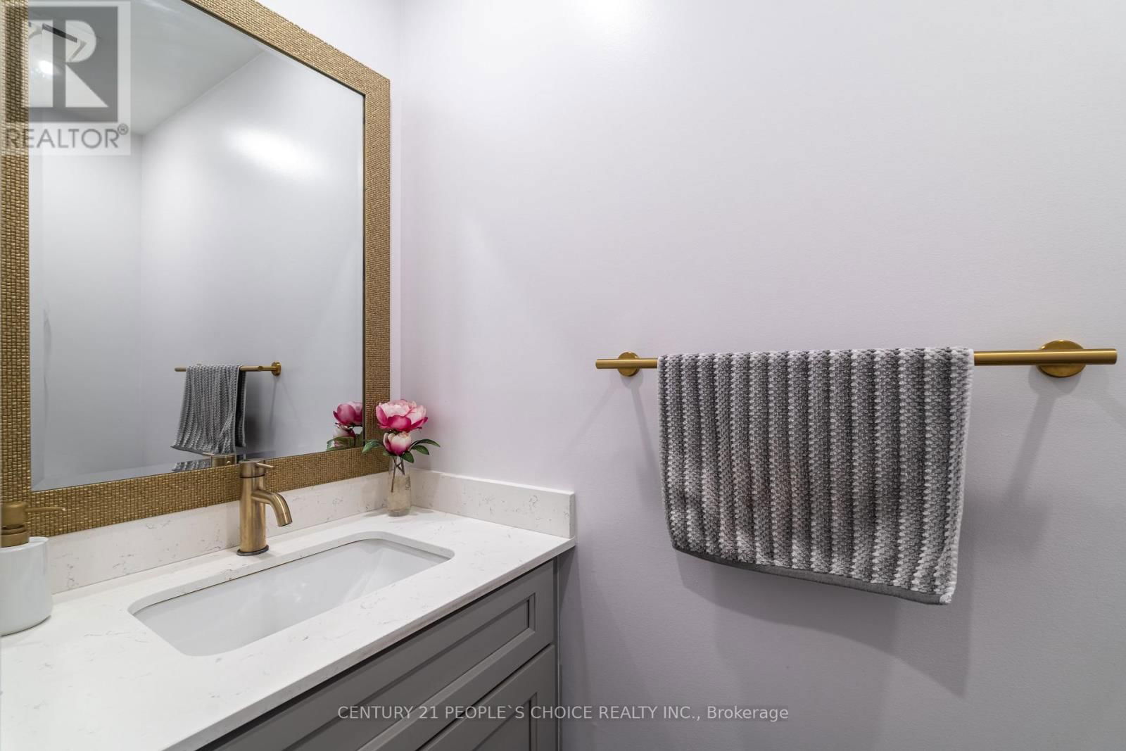 31 THORP CRESCENT Image 17