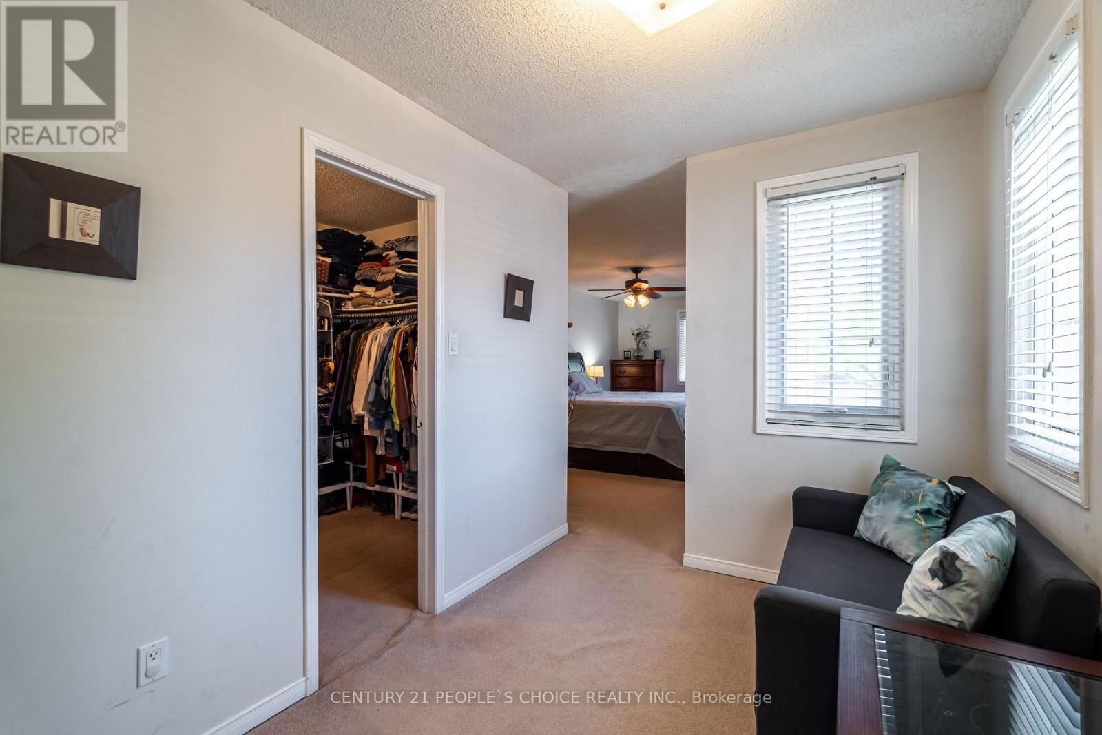 31 THORP CRESCENT Image 18