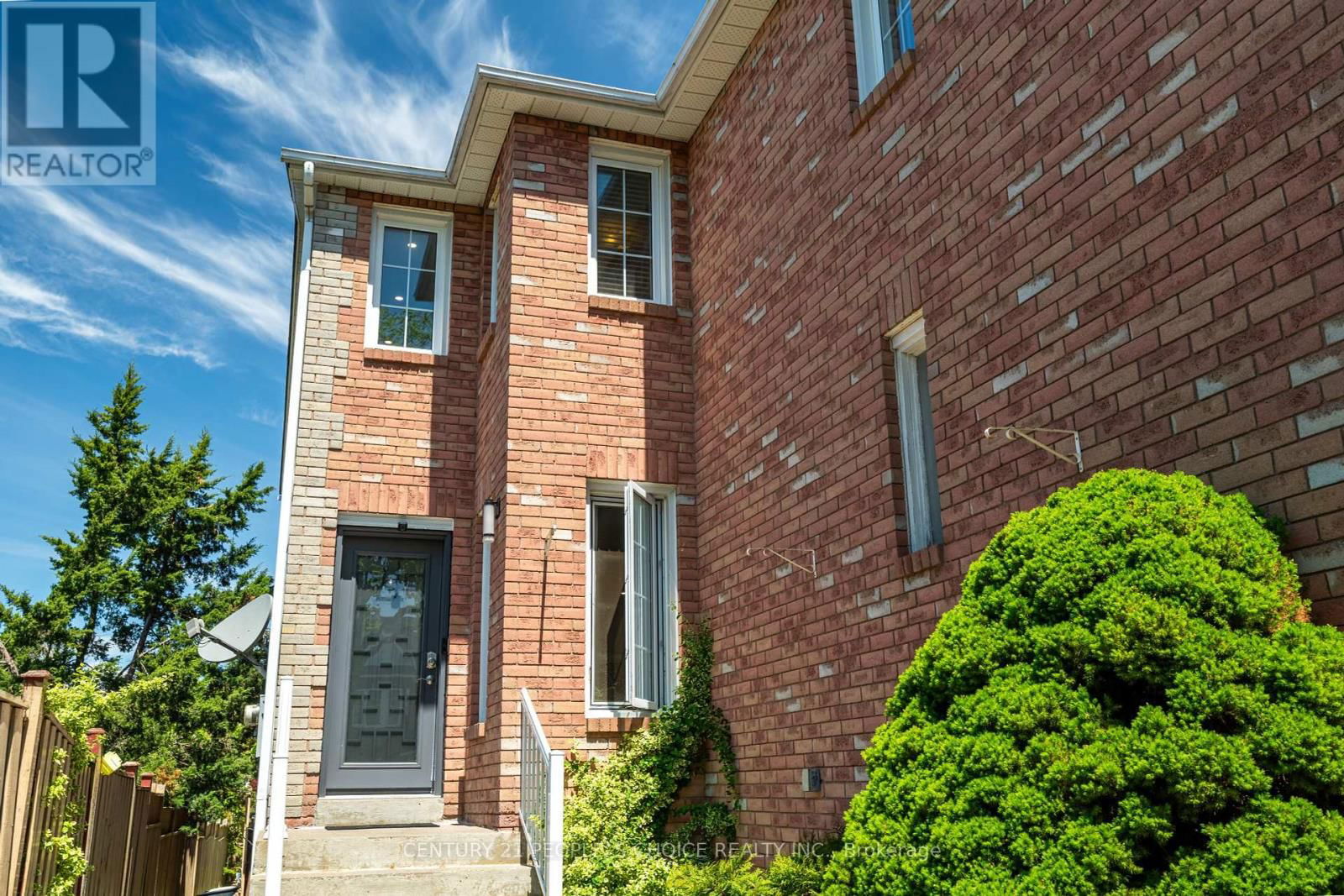 31 THORP CRESCENT Image 2
