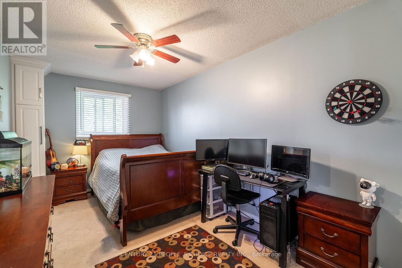 31 THORP CRESCENT Image 26