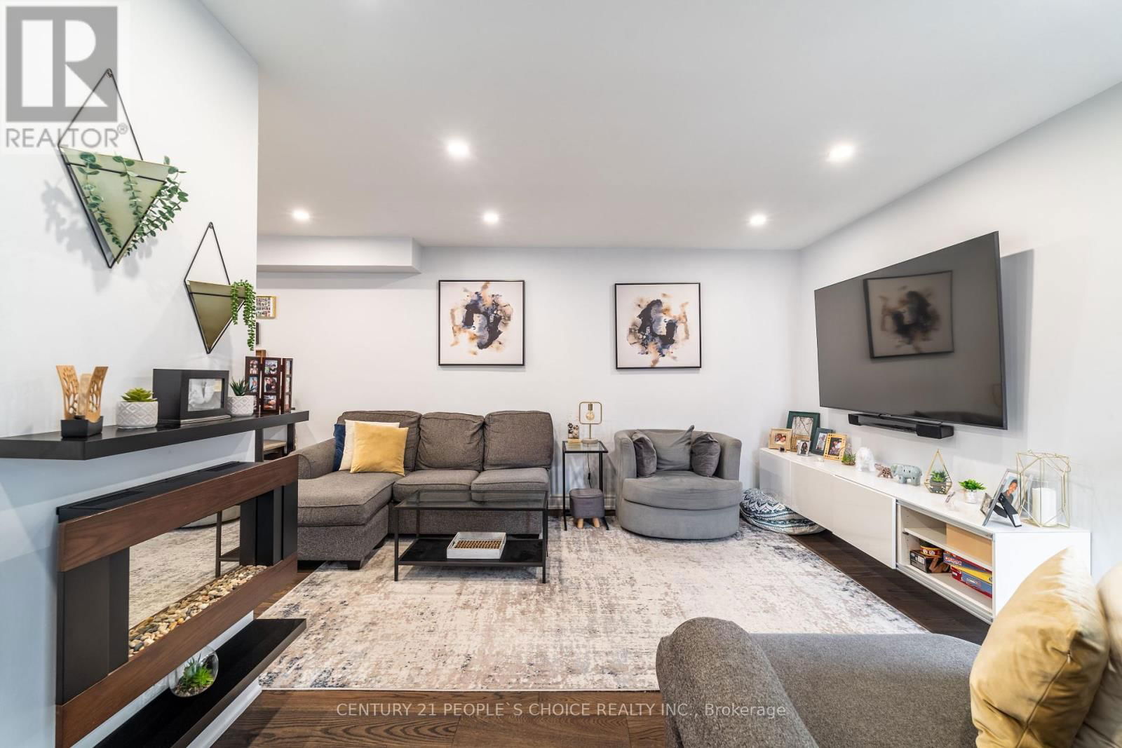 31 THORP CRESCENT Image 4