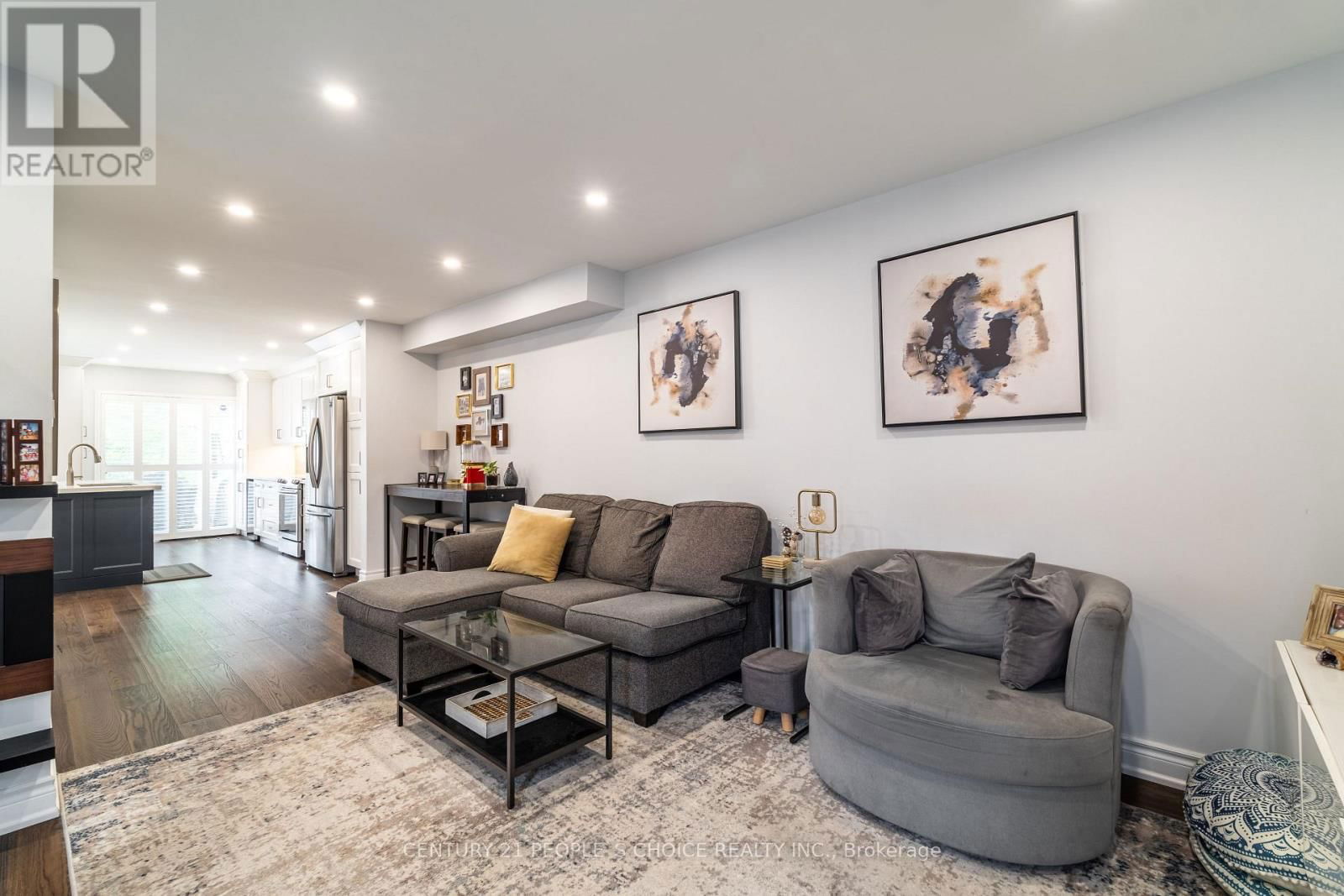 31 THORP CRESCENT Image 5