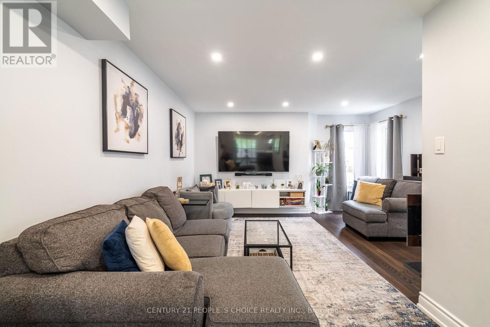 31 THORP CRESCENT Image 7