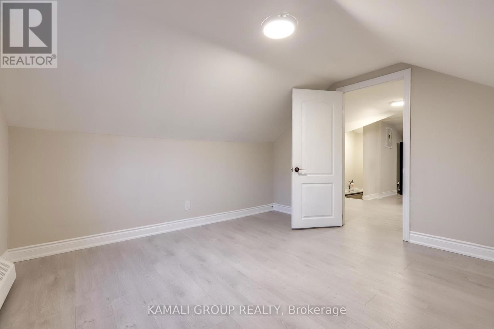 Unit 3 - 81 MCMILLAN DRIVE Image 6