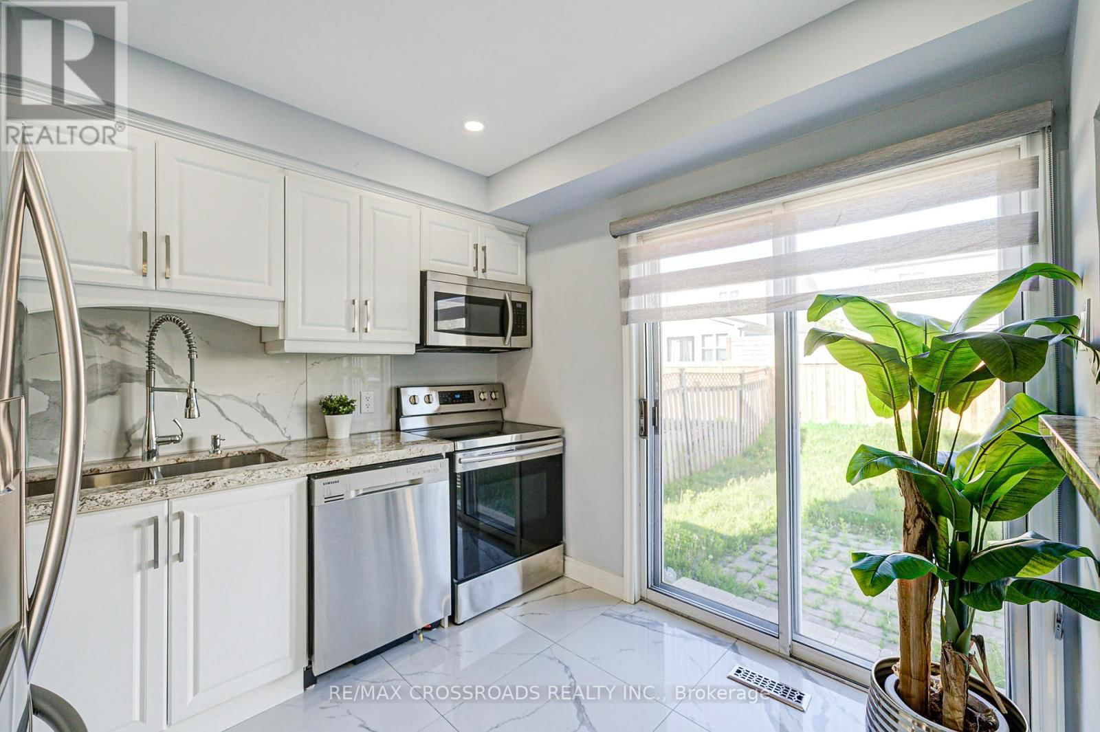 93 MCMANN CRESCENT Image 18