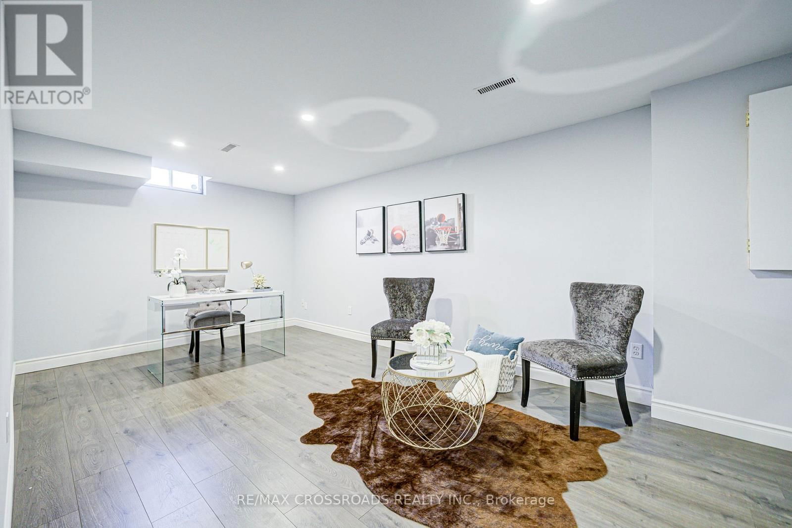 93 MCMANN CRESCENT Image 30