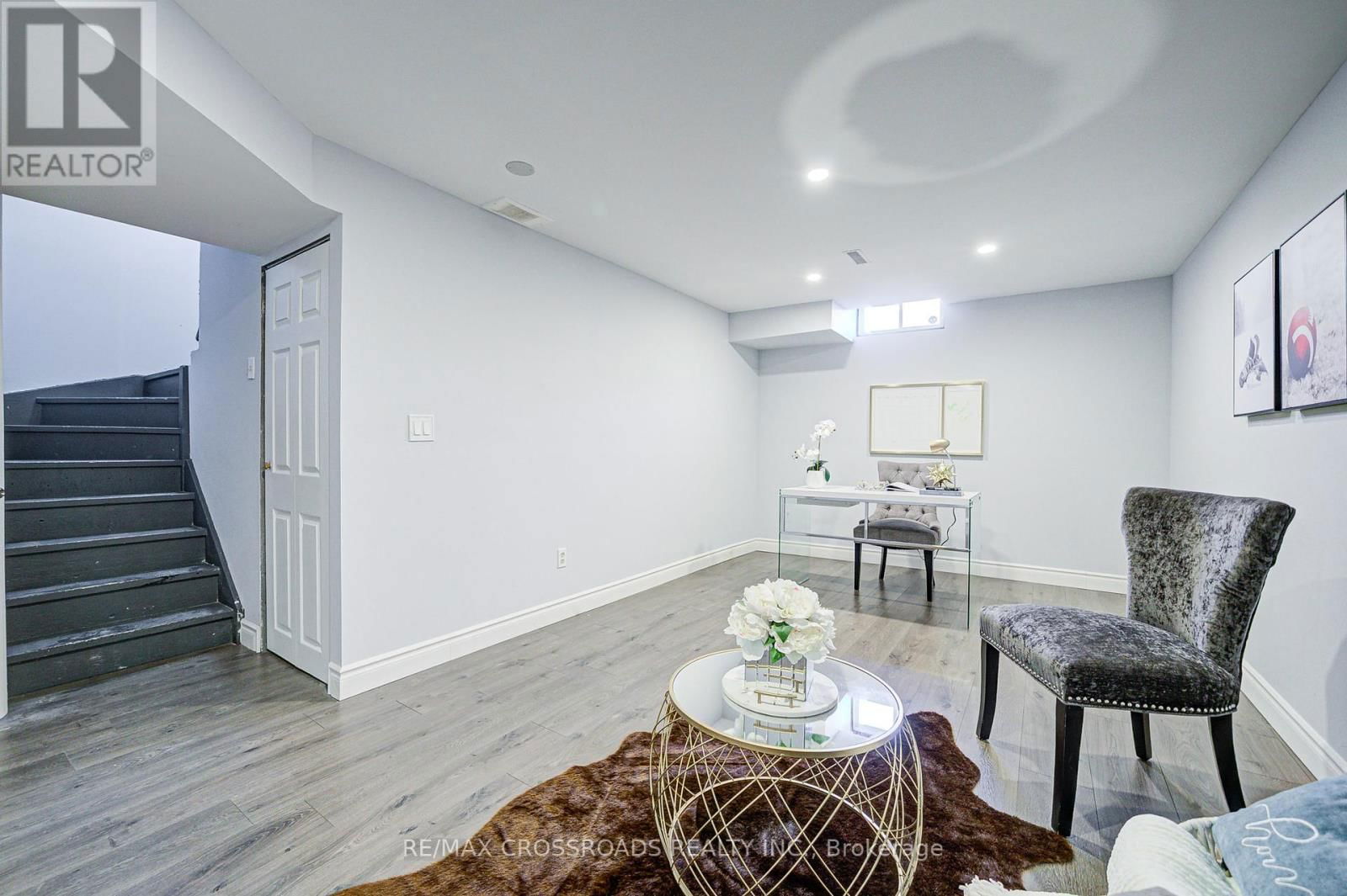 93 MCMANN CRESCENT Image 31