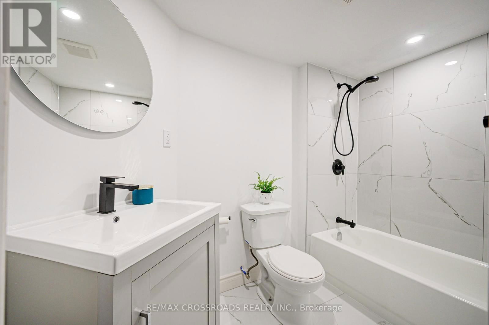 93 MCMANN CRESCENT Image 34