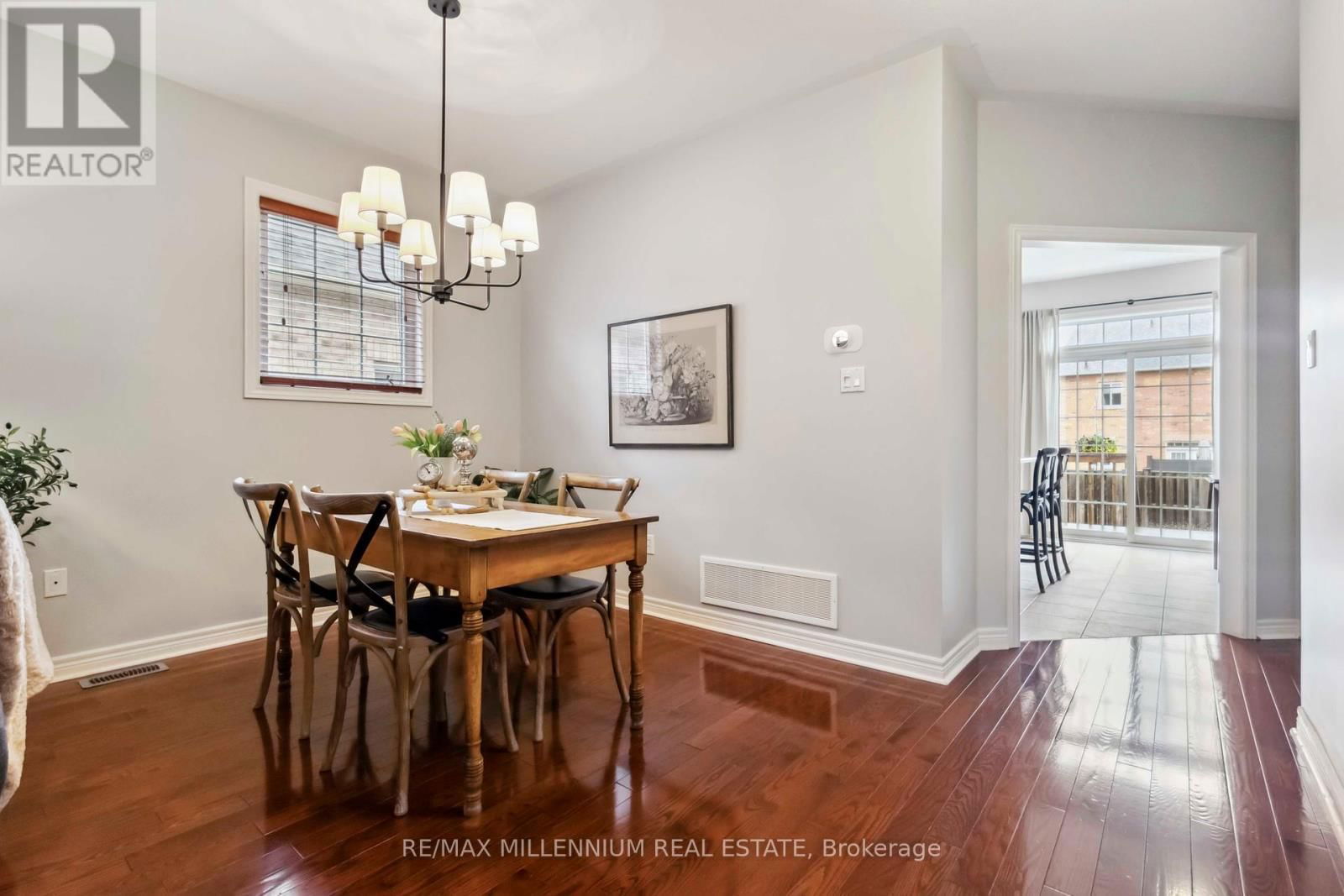 27 CORSHAM DRIVE Image 11