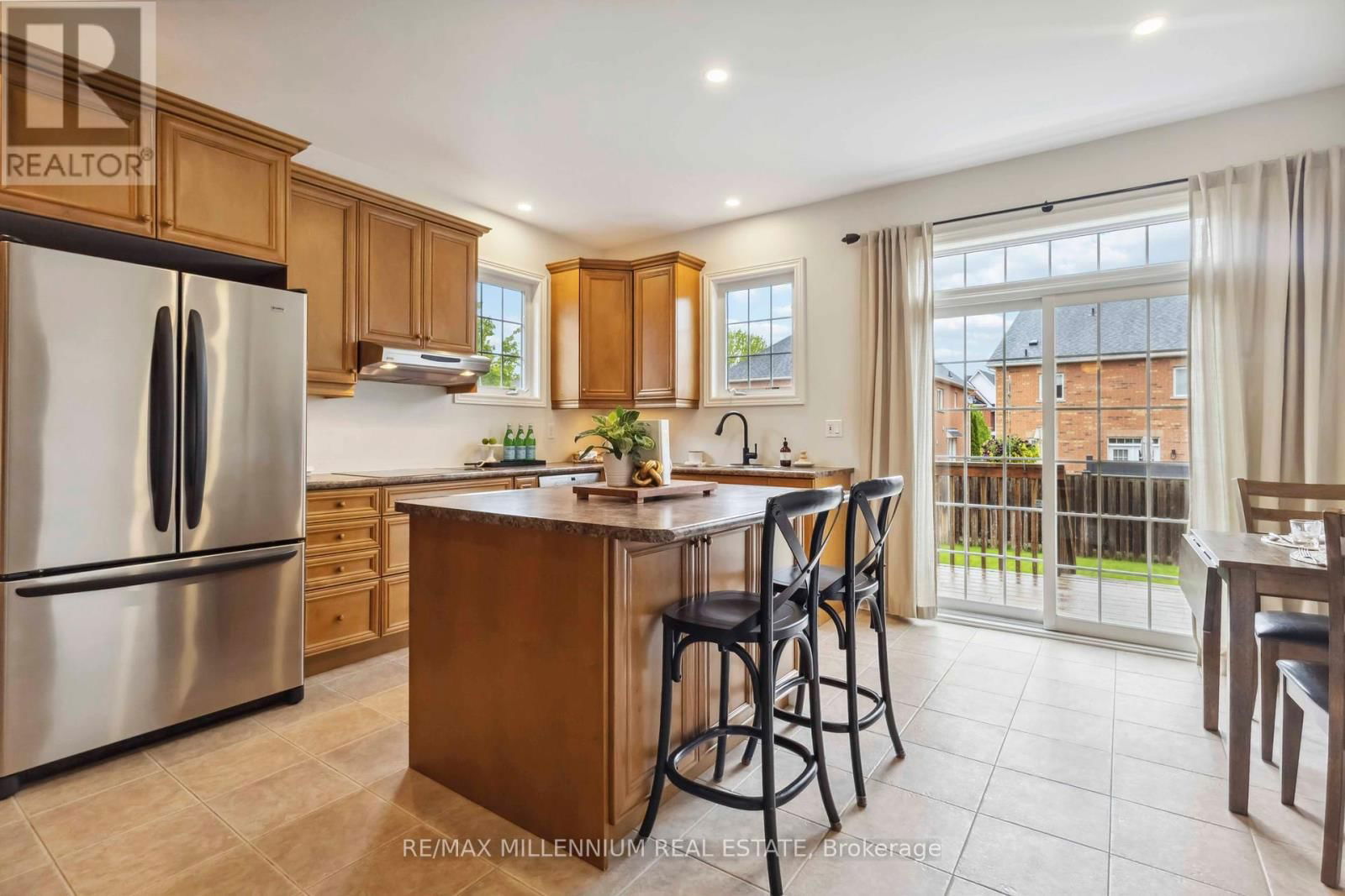 27 CORSHAM DRIVE Image 15