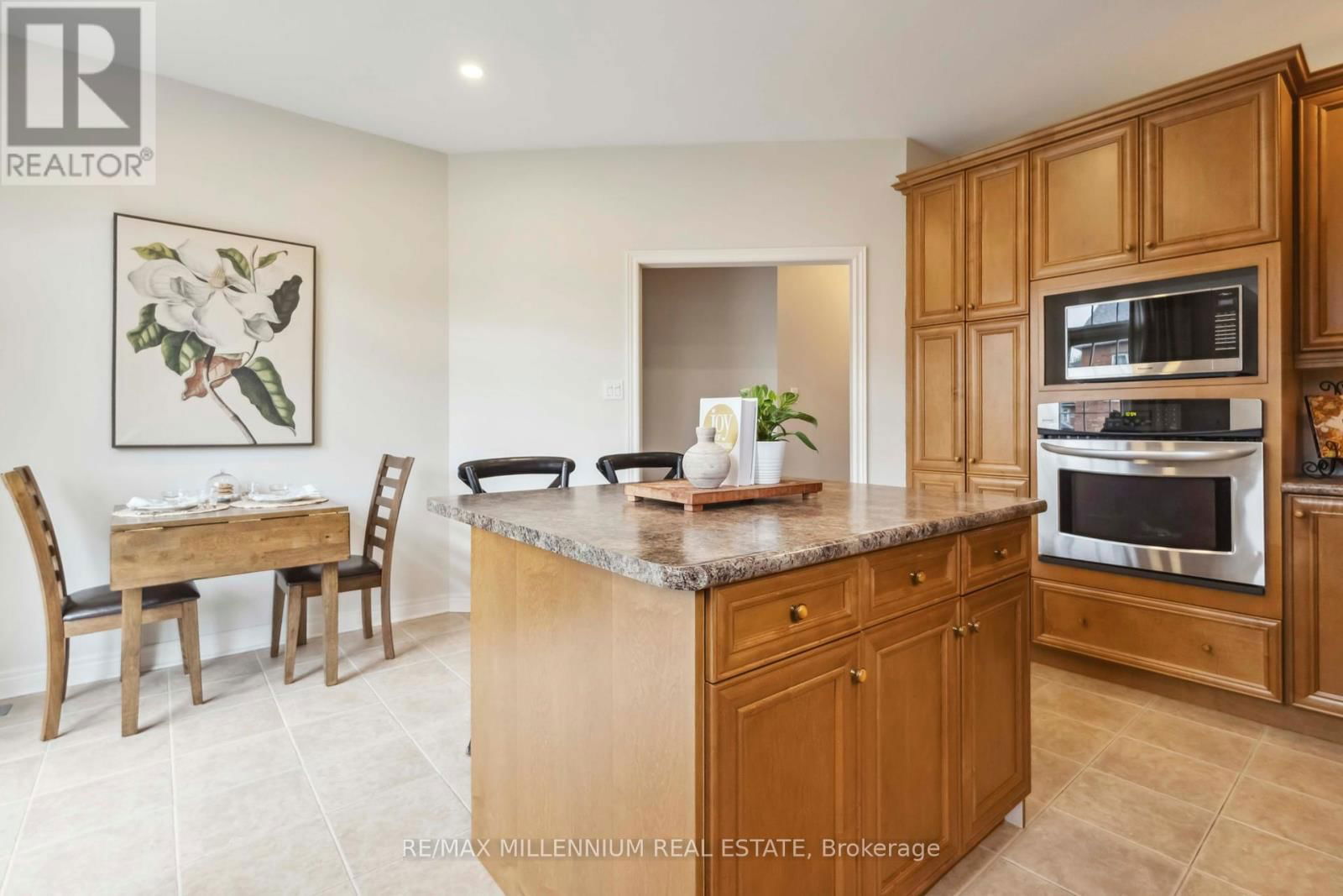 27 CORSHAM DRIVE Image 19