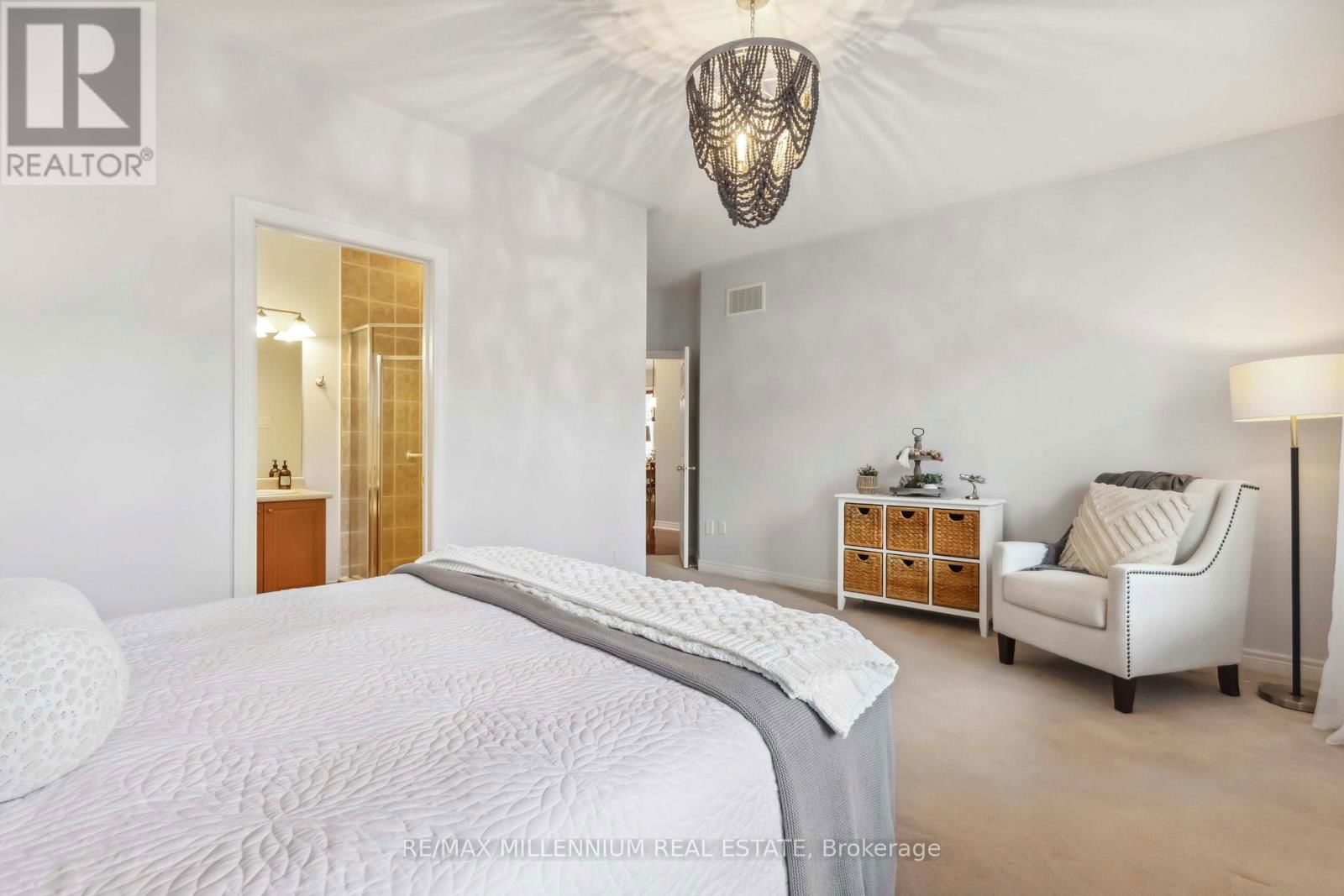27 CORSHAM DRIVE Image 28