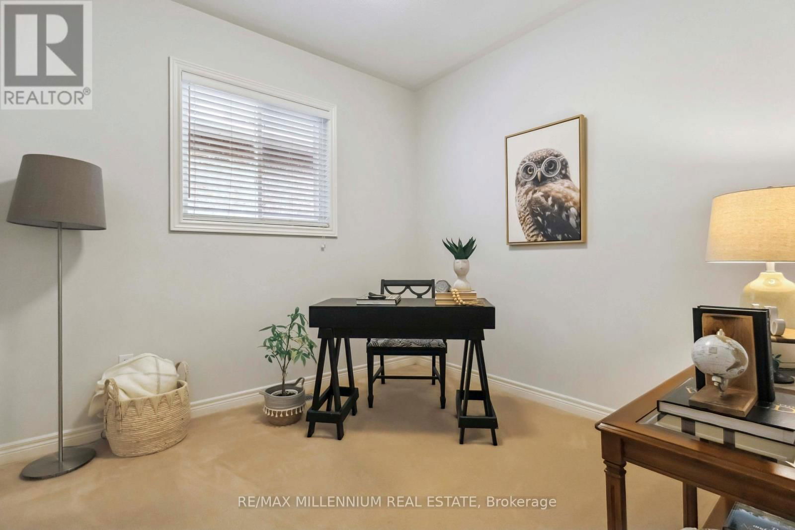27 CORSHAM DRIVE Image 34