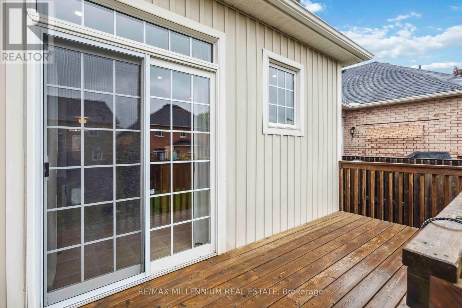 27 CORSHAM DRIVE Image 40