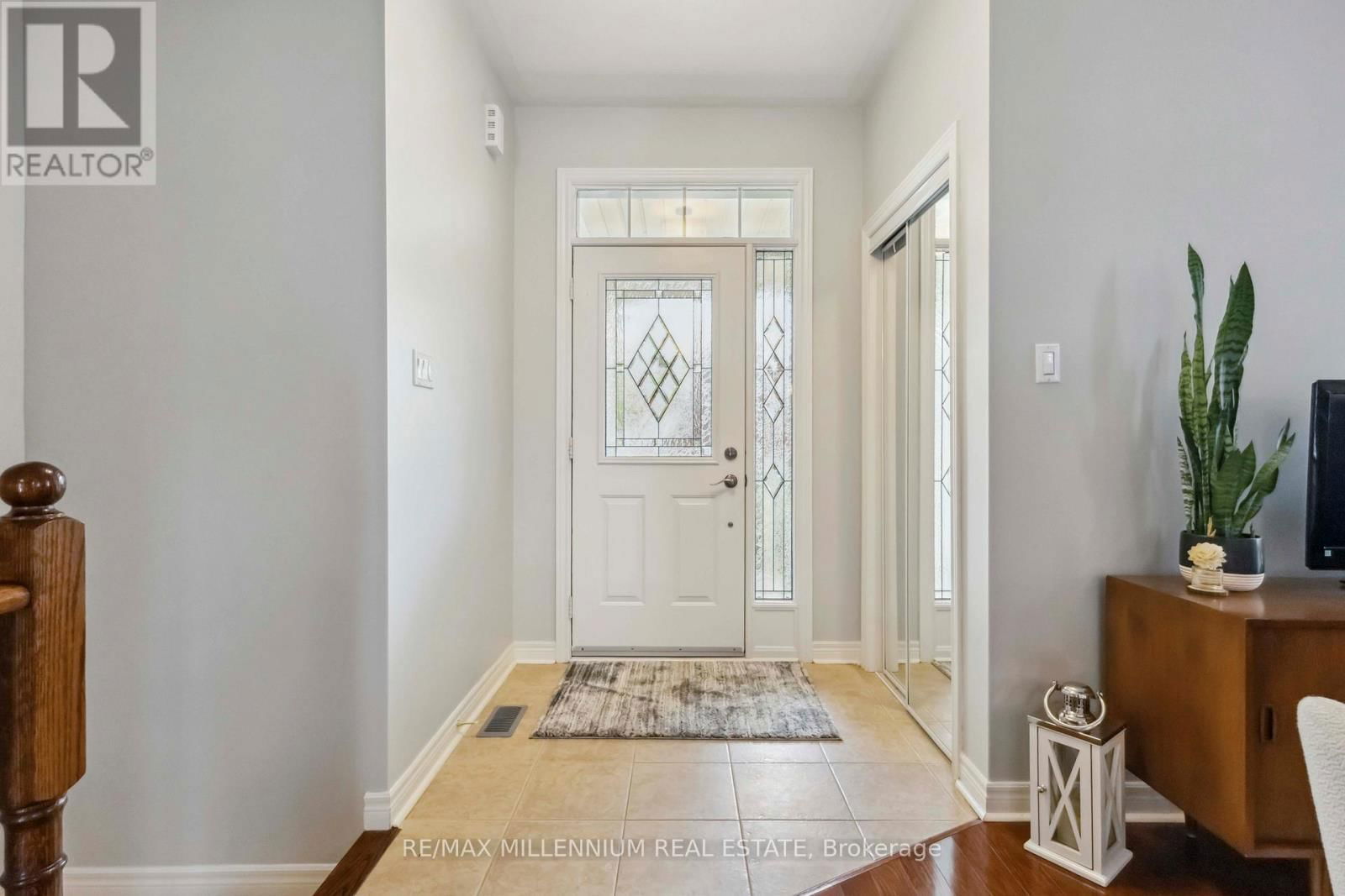 27 CORSHAM DRIVE Image 5